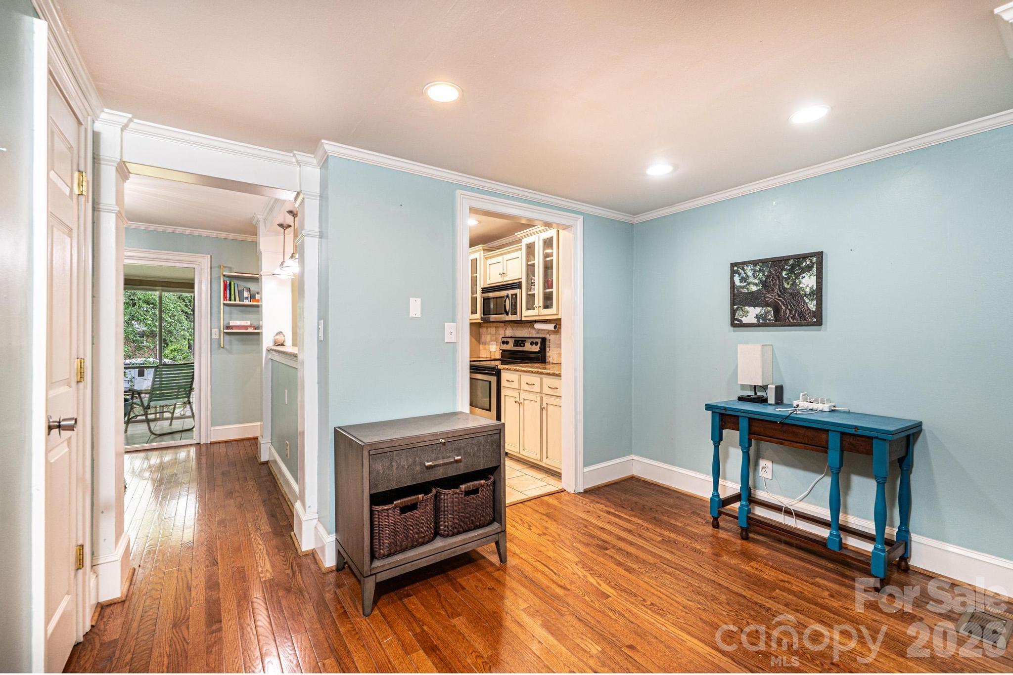 826 6th Street NW #4 — Hickory