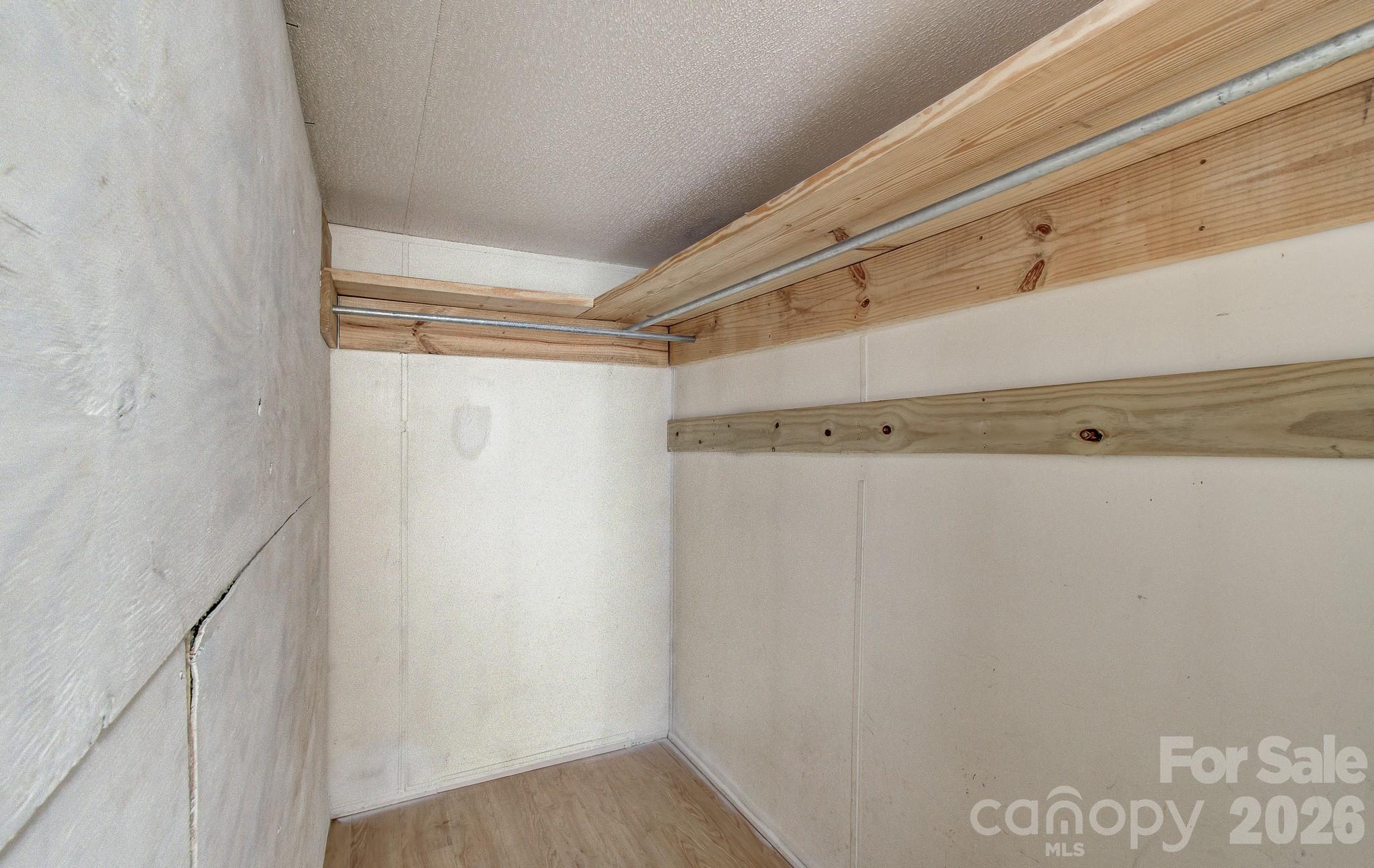 10 Lands End Drive — Candler
