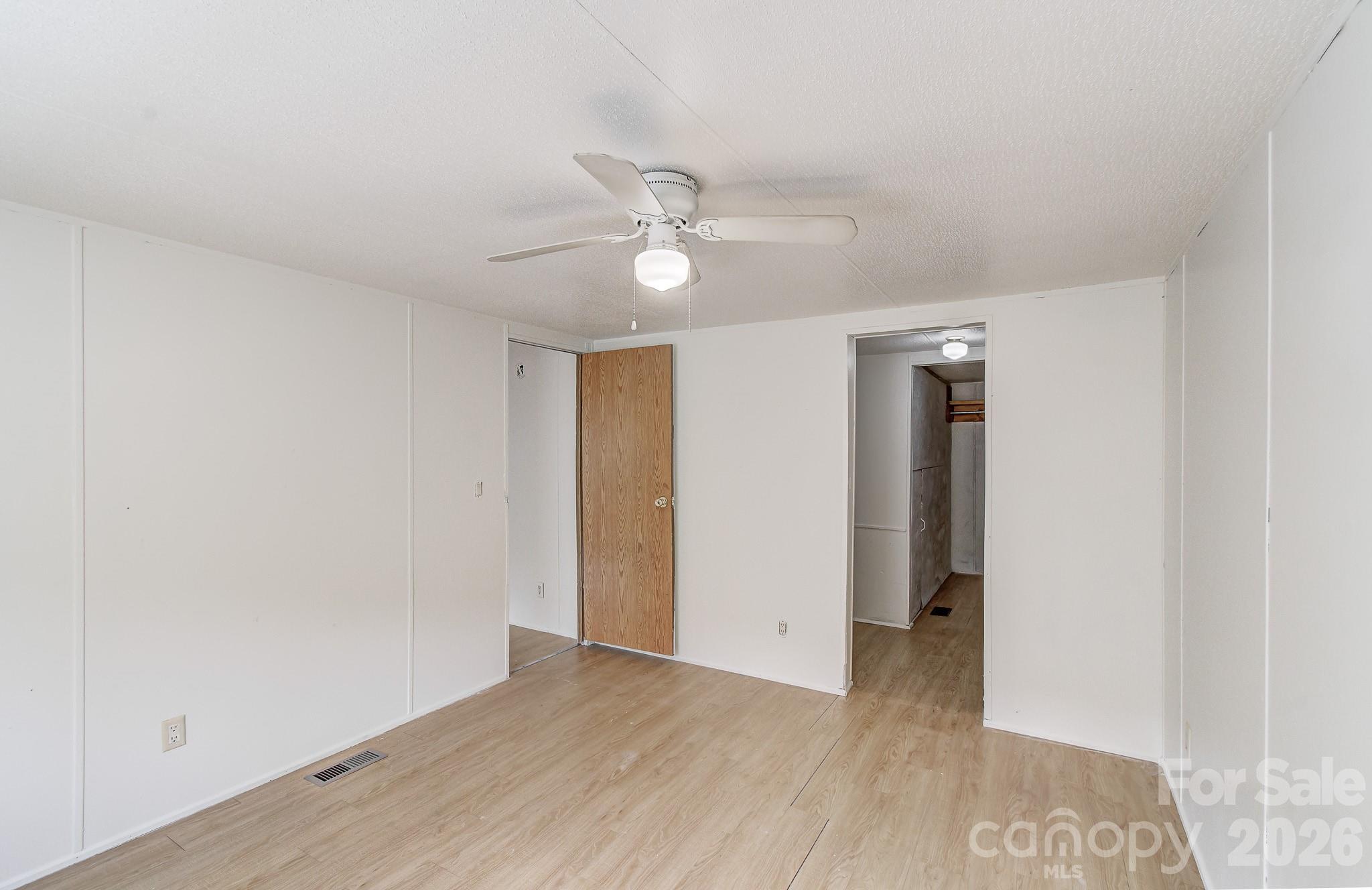 10 Lands End Drive — Candler