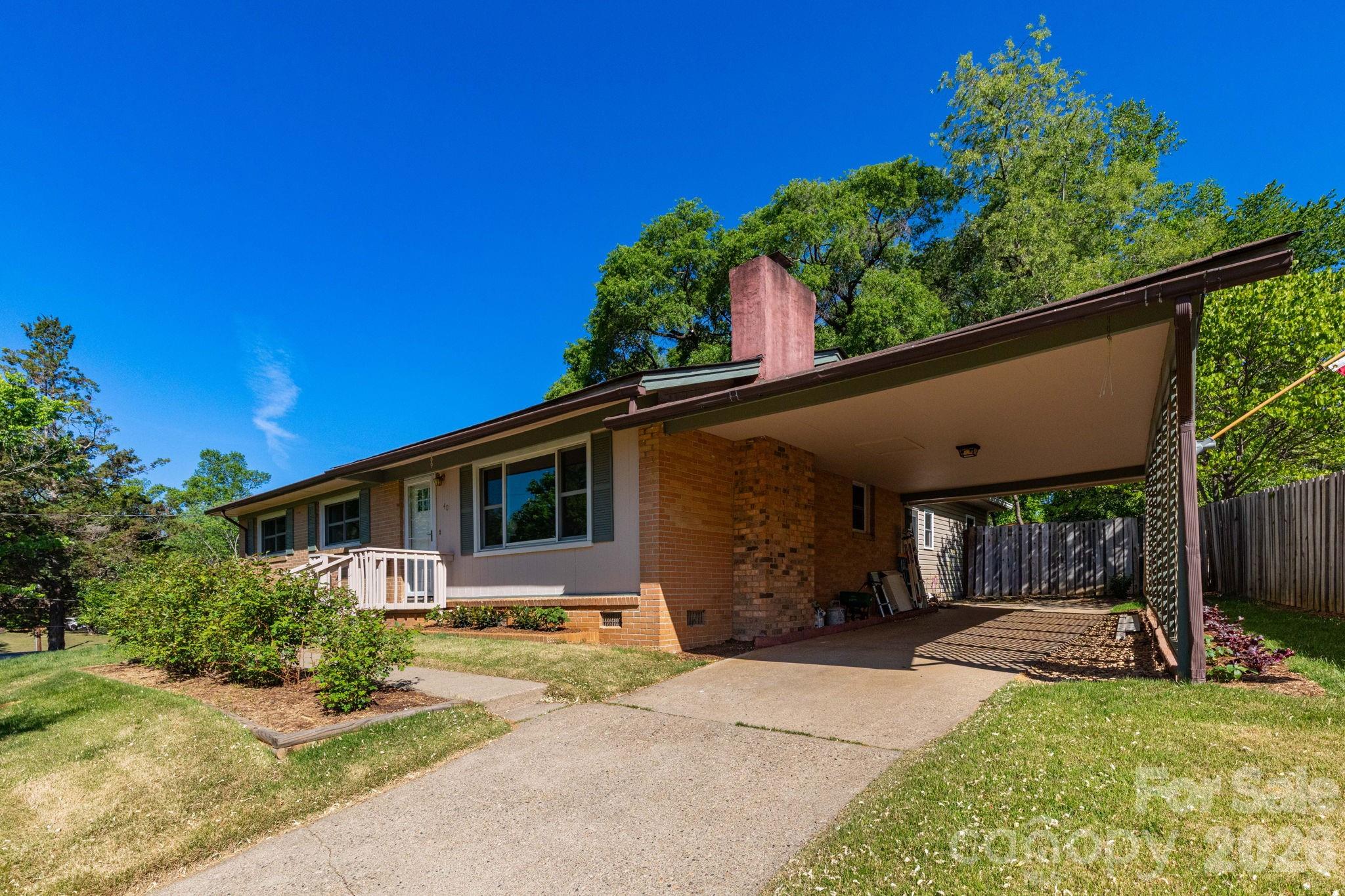 40 Wagon Road — Asheville