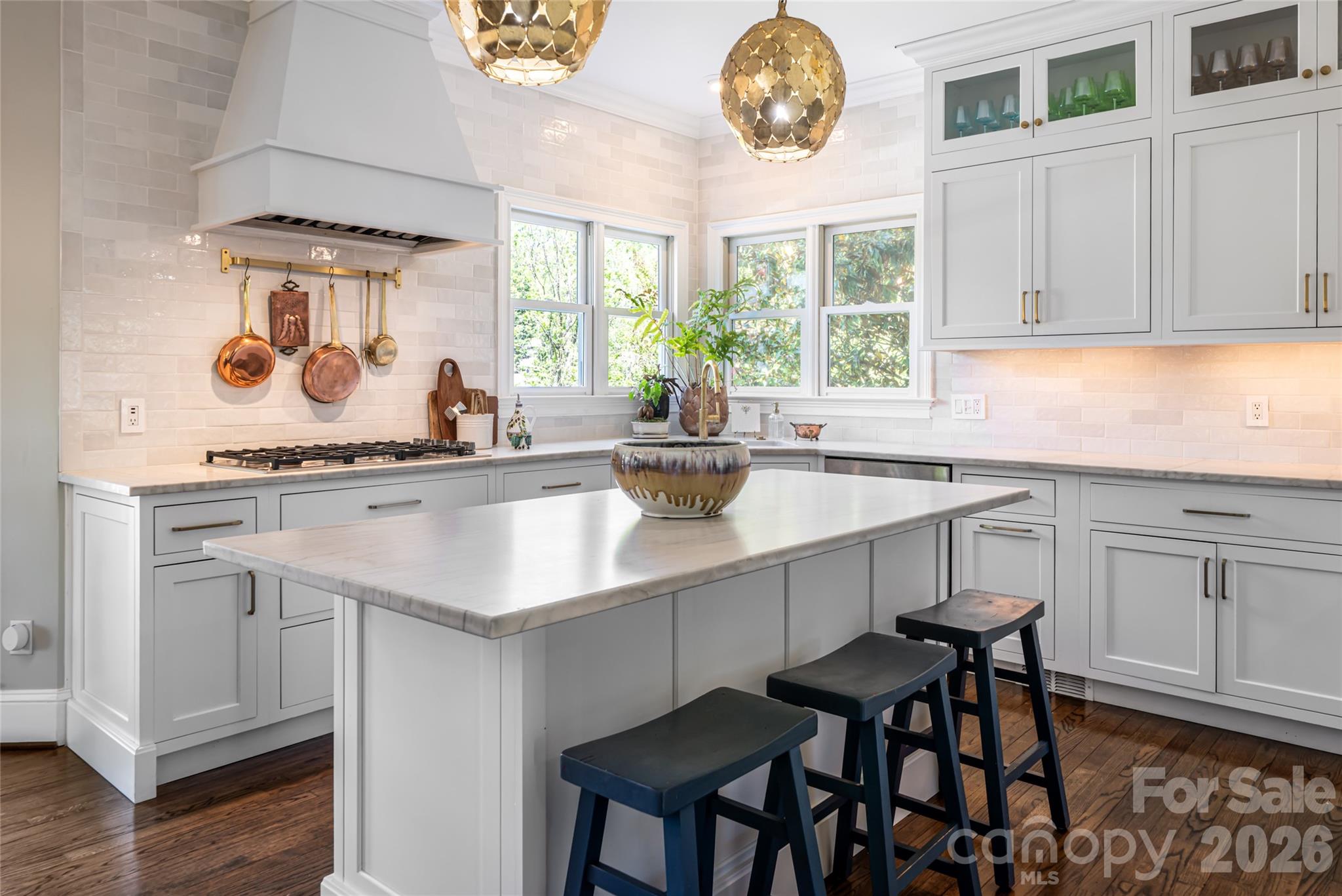 38 Pine Acre Boulevard — Asheville