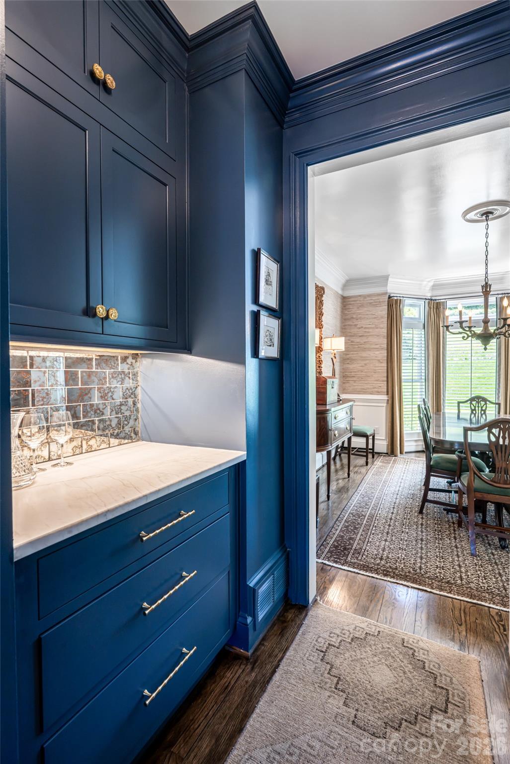 38 Pine Acre Boulevard — Asheville