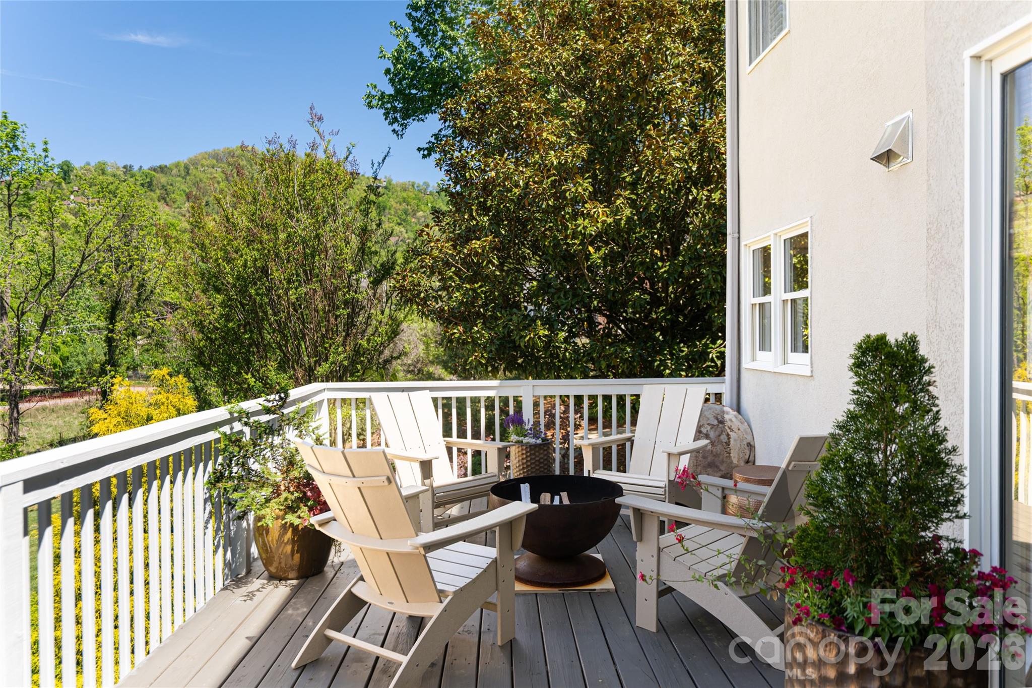 38 Pine Acre Boulevard — Asheville