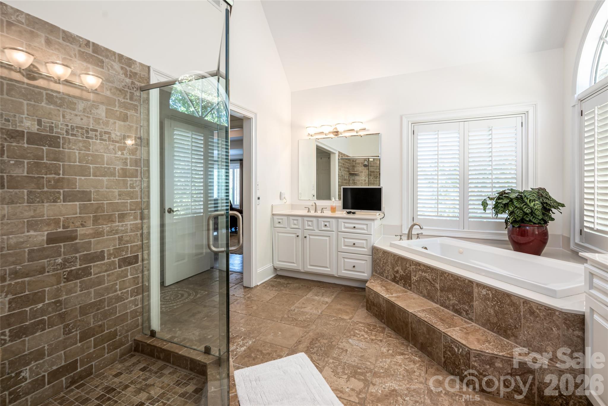 38 Pine Acre Boulevard — Asheville