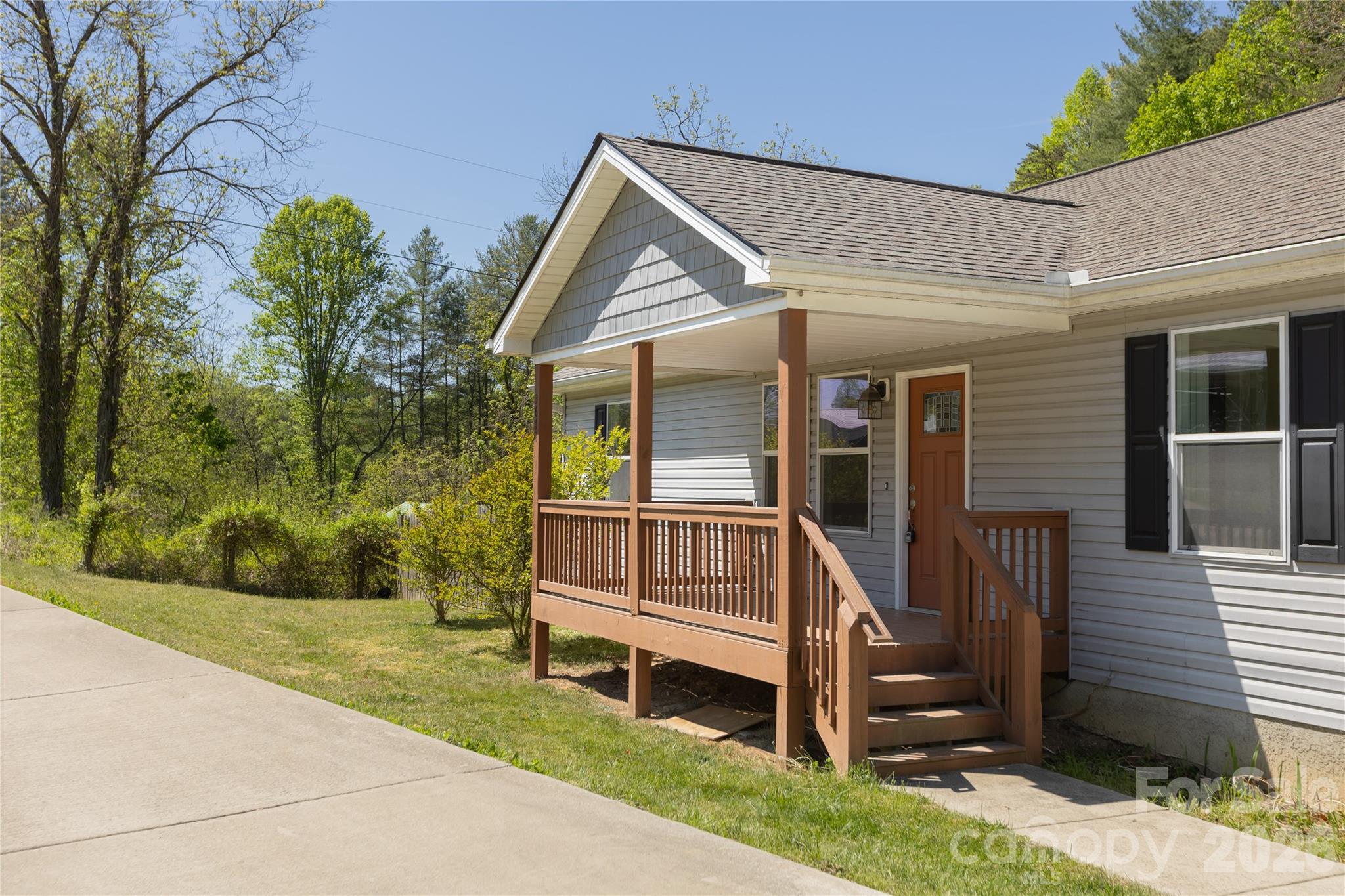 3674 New Leicester Highway — Leicester