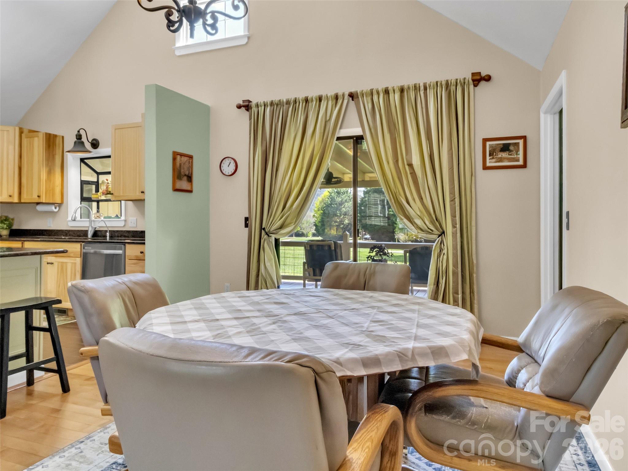 96 Garden Court — Maggie Valley