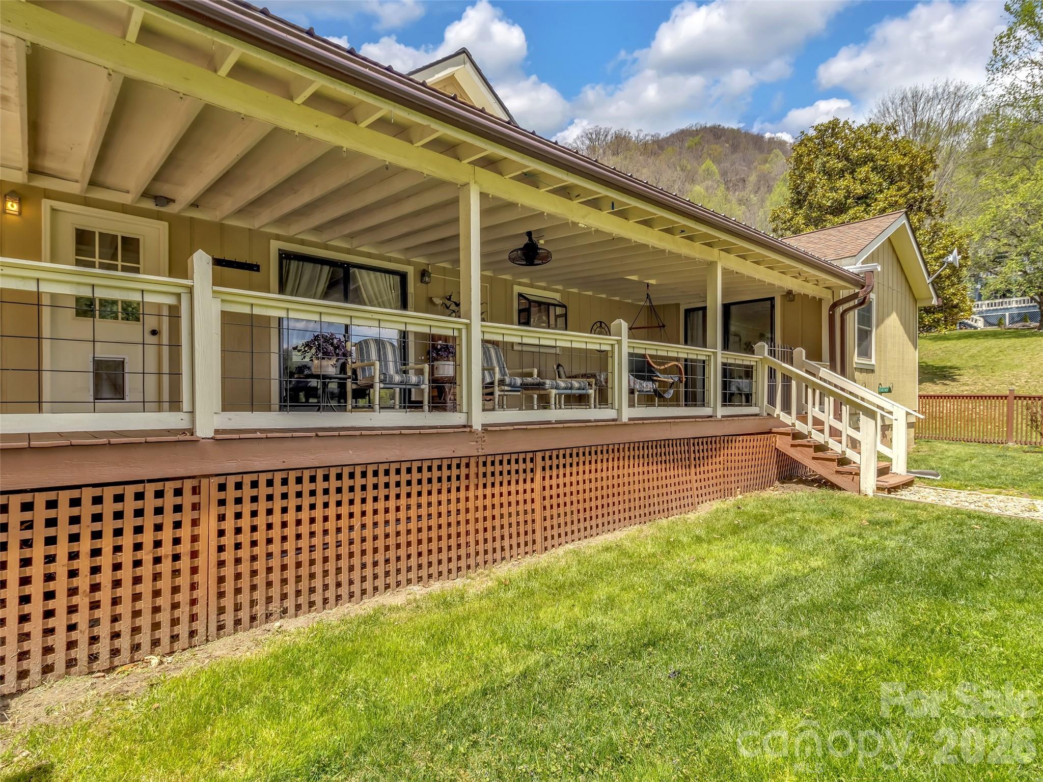 96 Garden Court — Maggie Valley