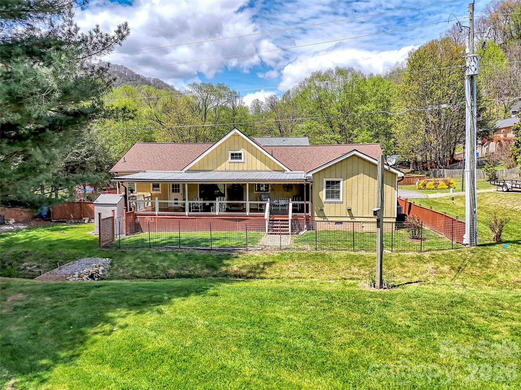 96 Garden Court — Maggie Valley