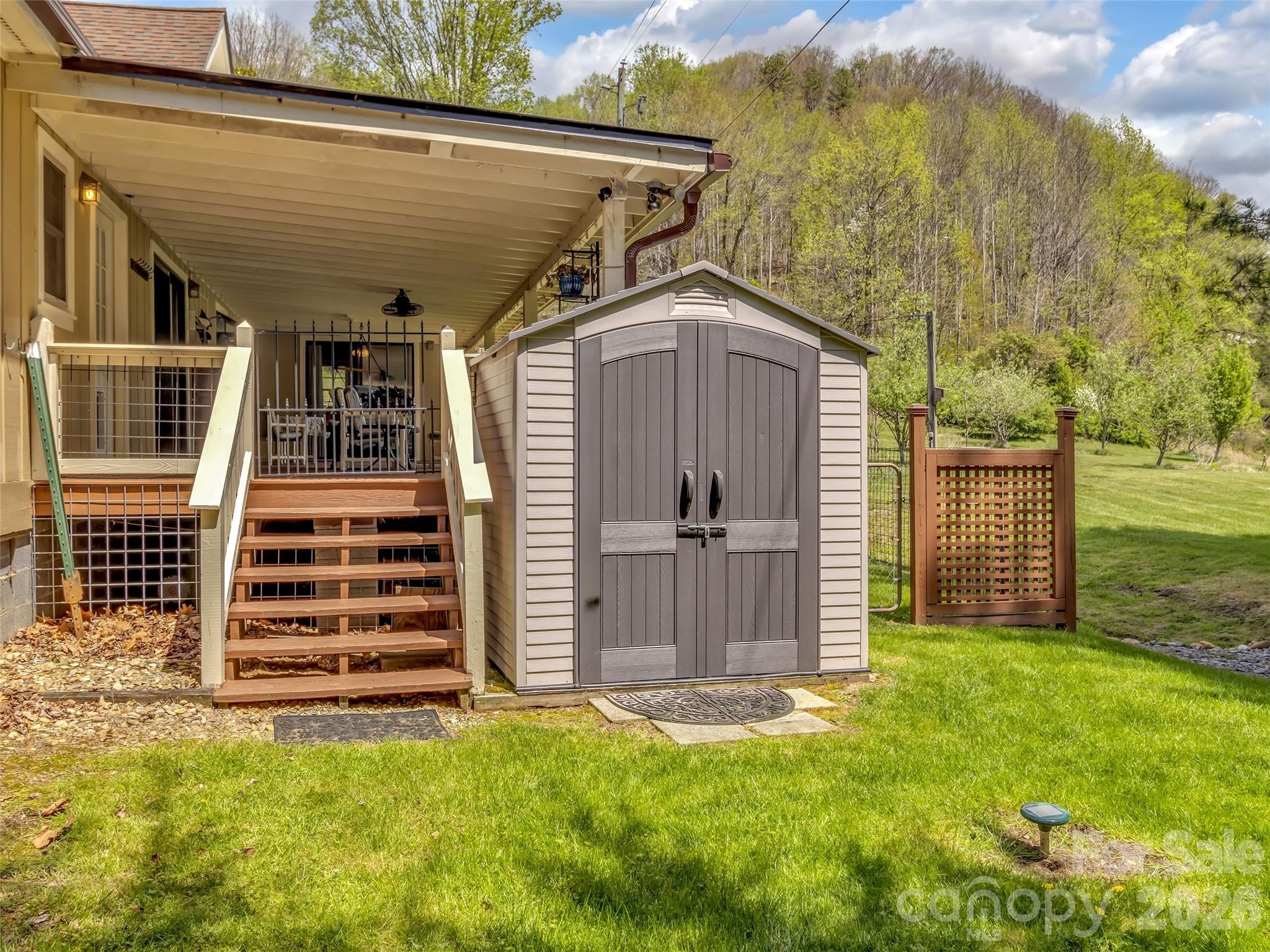 96 Garden Court — Maggie Valley