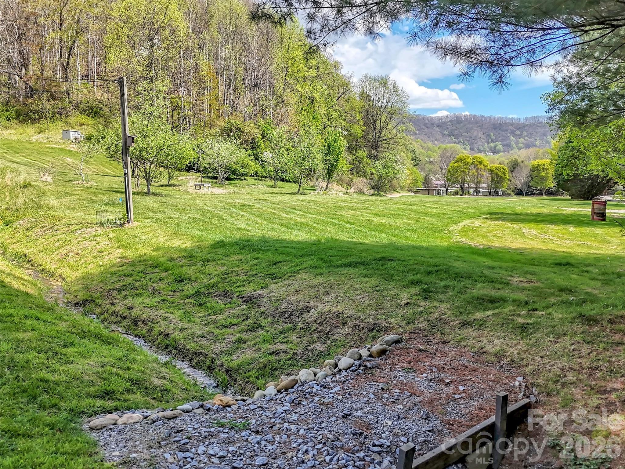 96 Garden Court — Maggie Valley