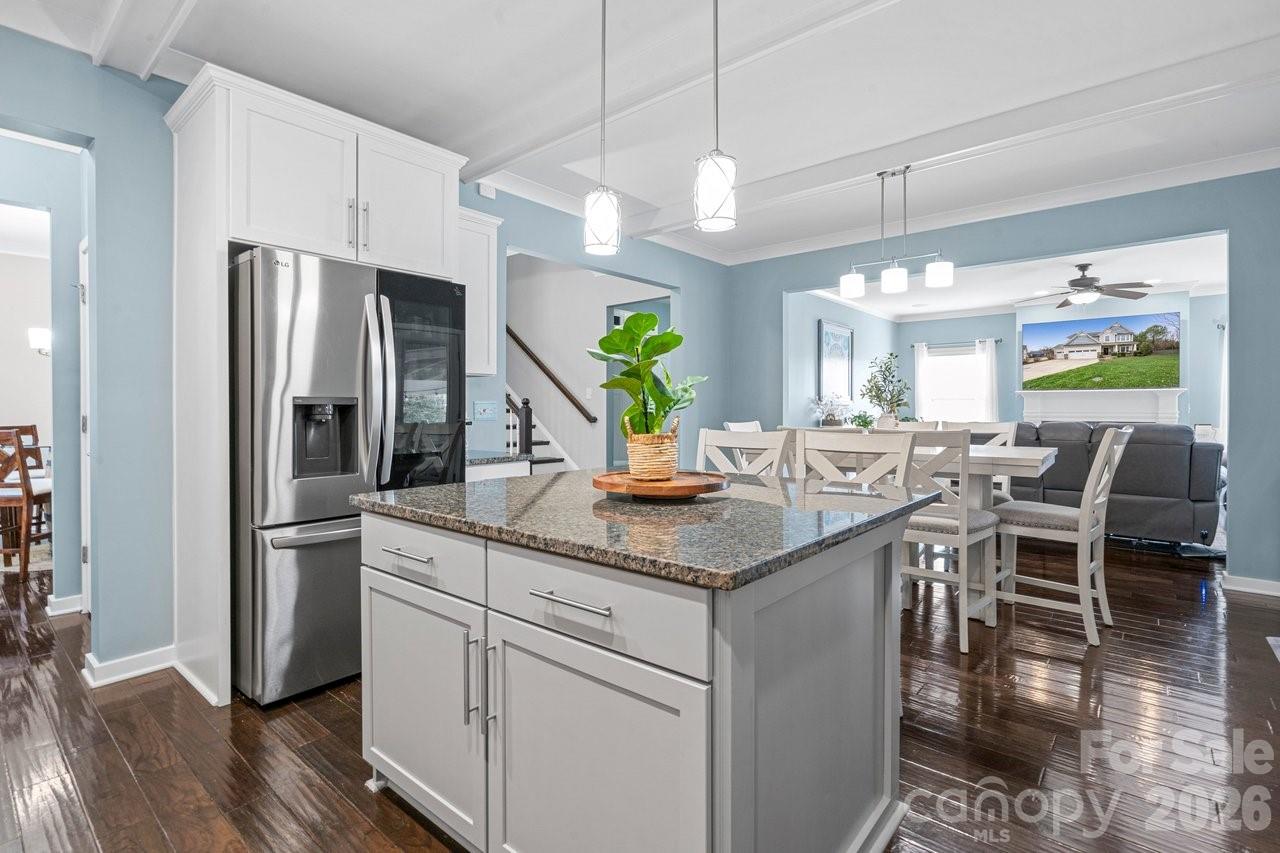 1007 Pine Bark Place — Matthews