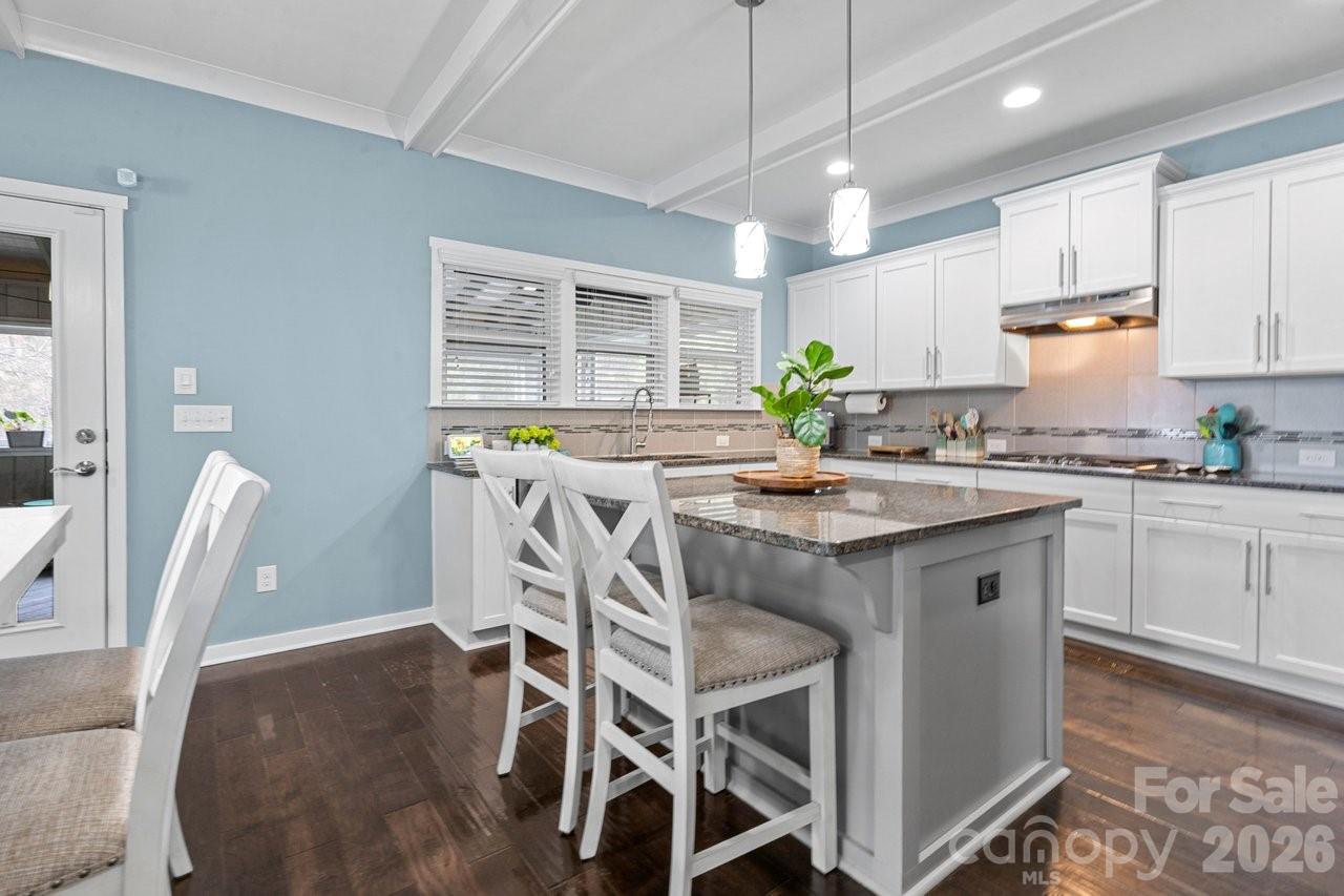 1007 Pine Bark Place — Matthews