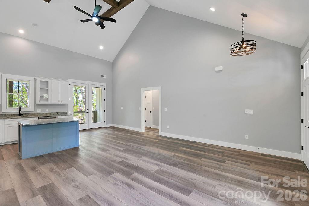 404 High Ridge Drive — Mills River