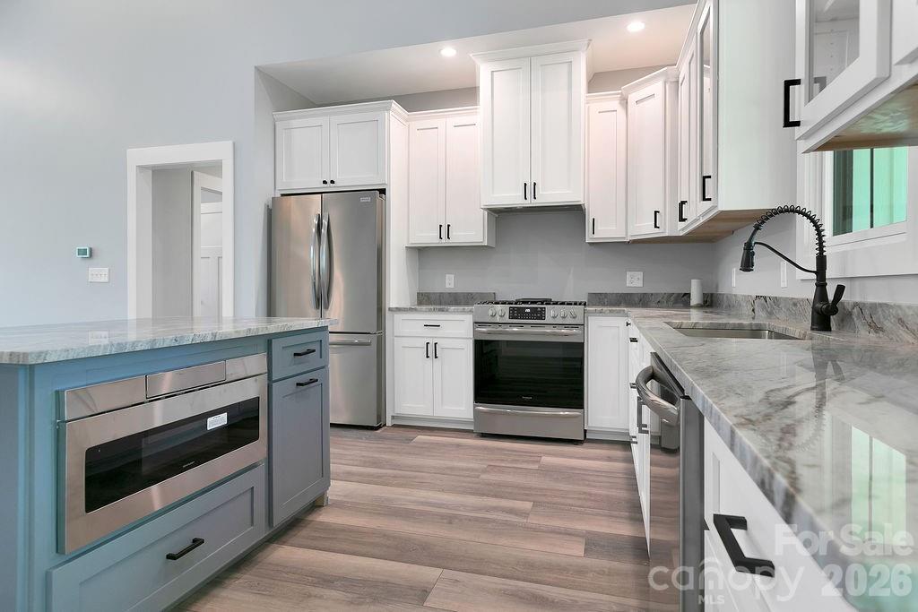404 High Ridge Drive — Mills River
