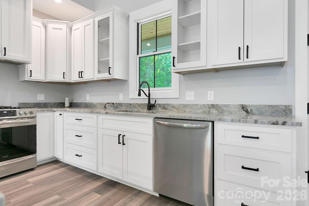 404 High Ridge Drive — Mills River