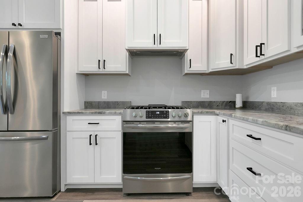 404 High Ridge Drive — Mills River