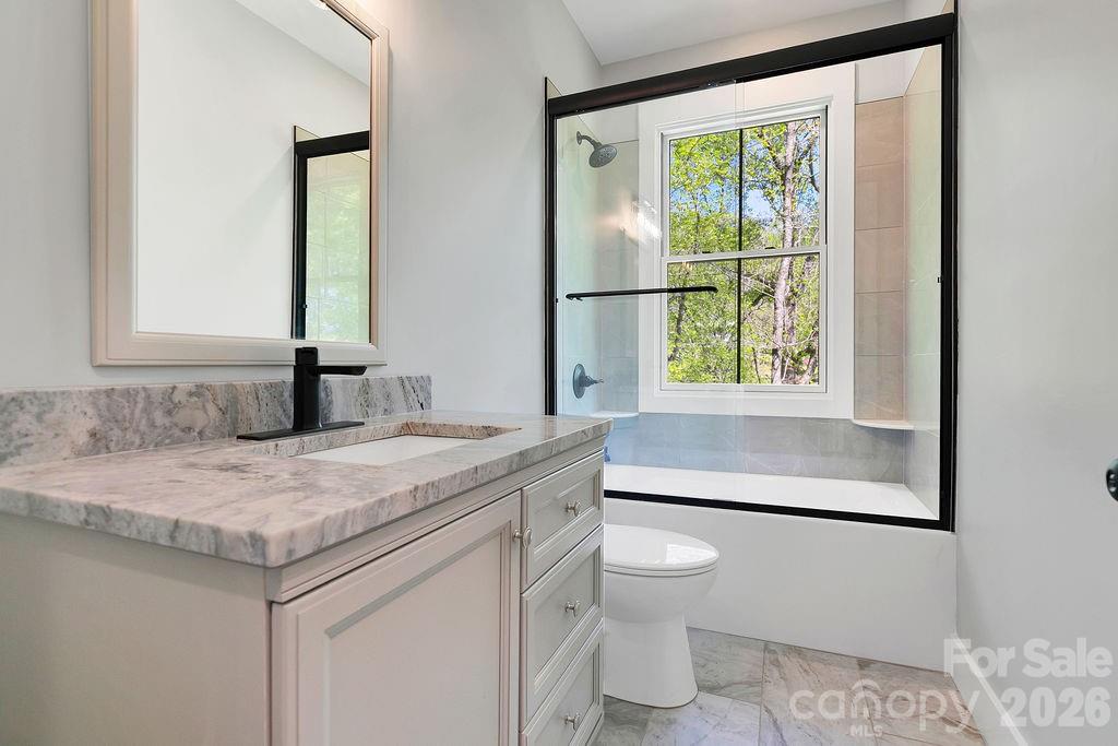 404 High Ridge Drive — Mills River