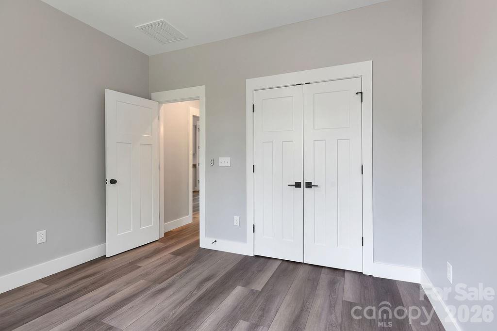 404 High Ridge Drive — Mills River