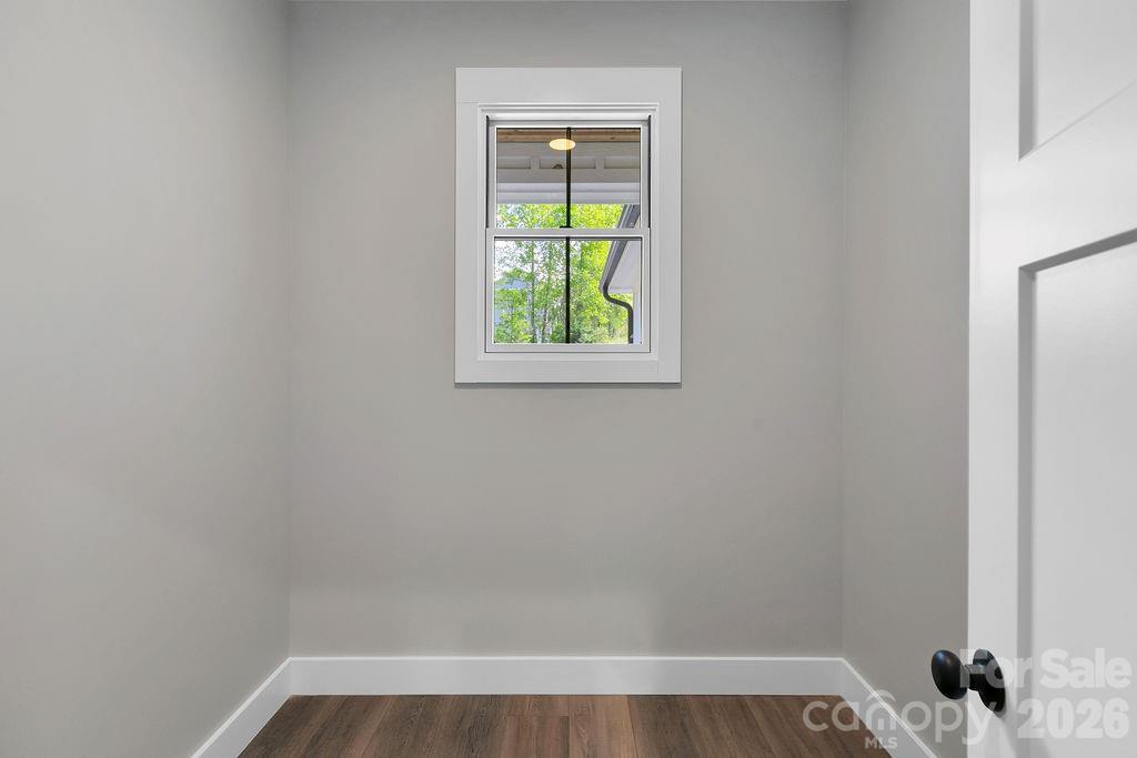 404 High Ridge Drive — Mills River