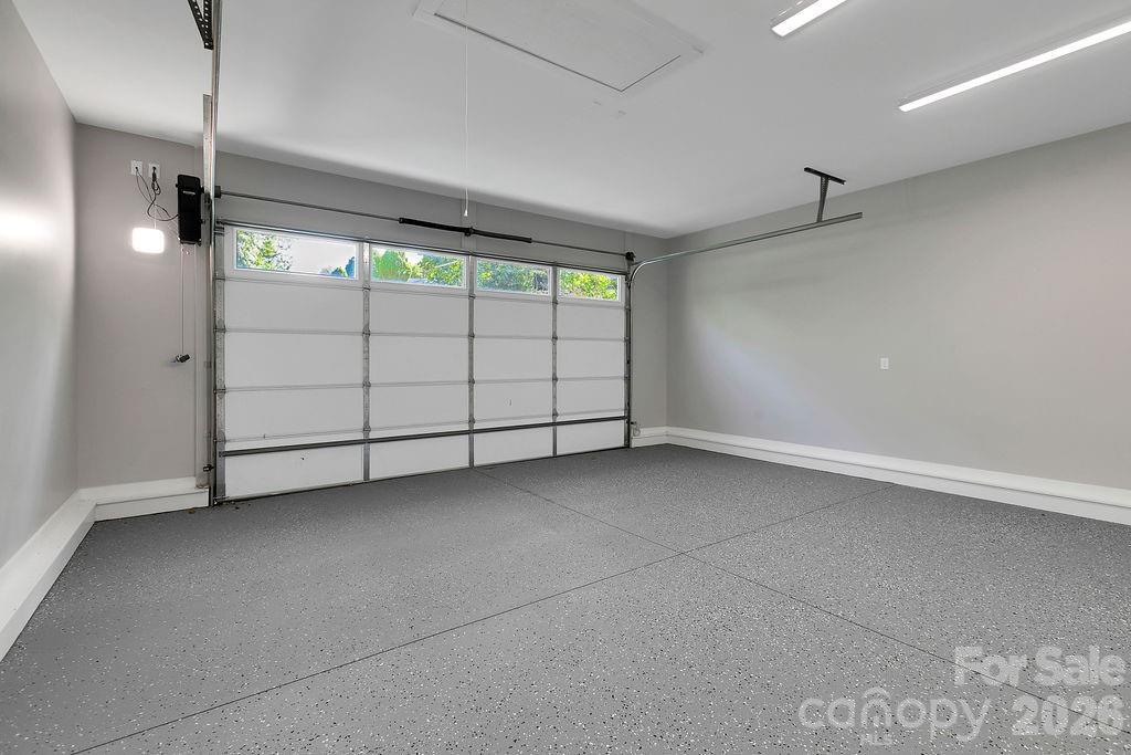404 High Ridge Drive — Mills River