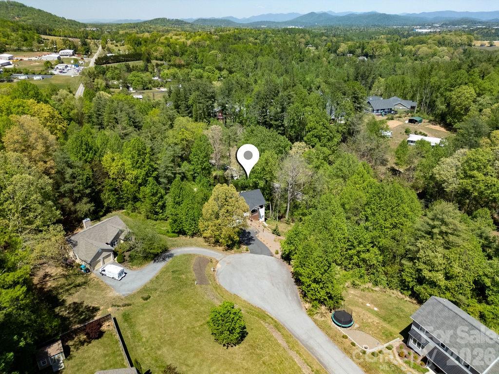 404 High Ridge Drive — Mills River