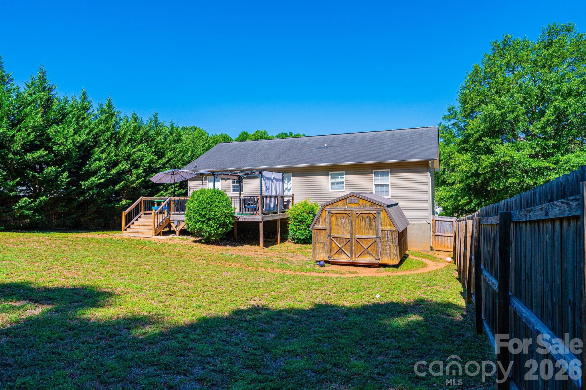 1896 Bakers Glade Lane — Hickory