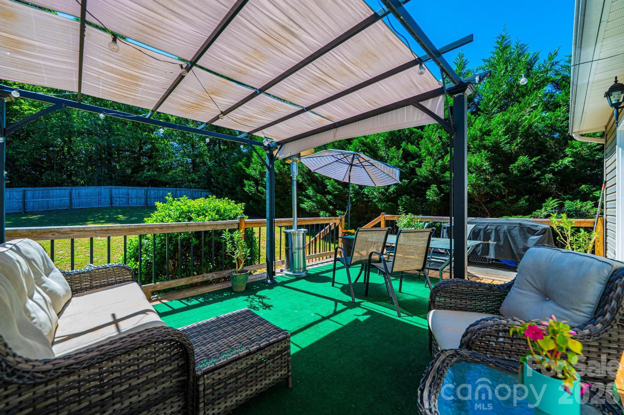 1896 Bakers Glade Lane — Hickory