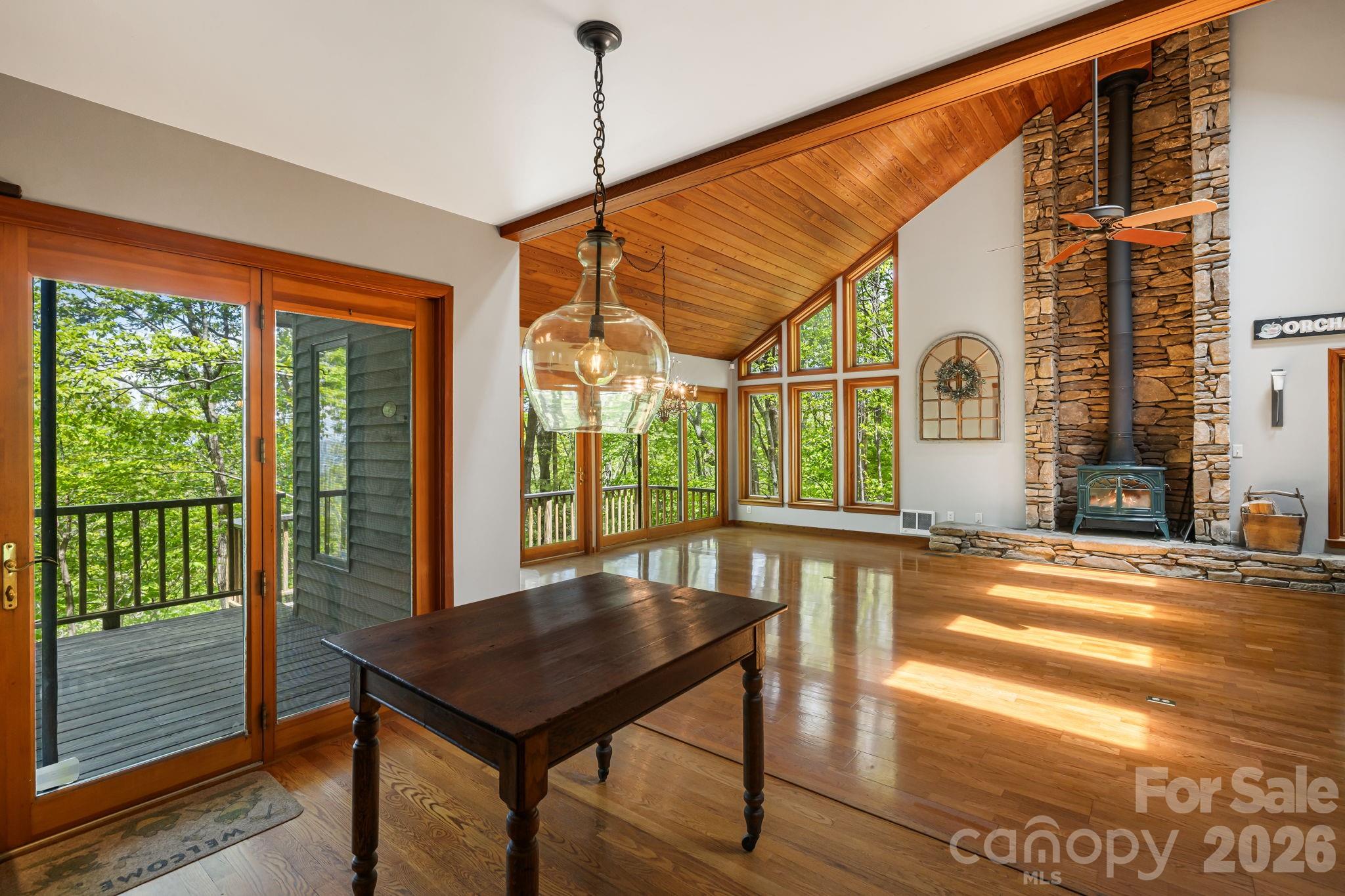 24 Smokey Road — Asheville