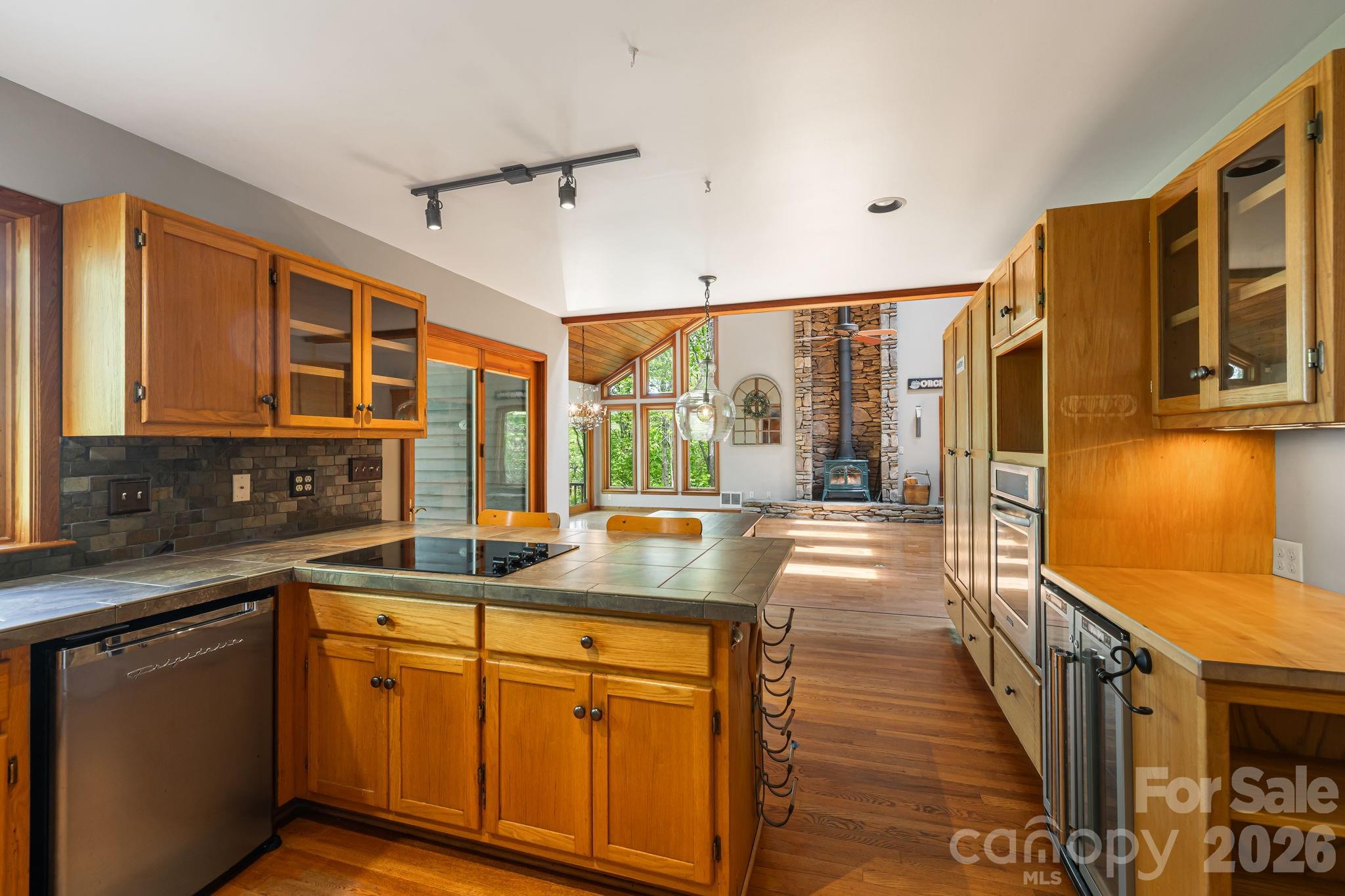 24 Smokey Road — Asheville