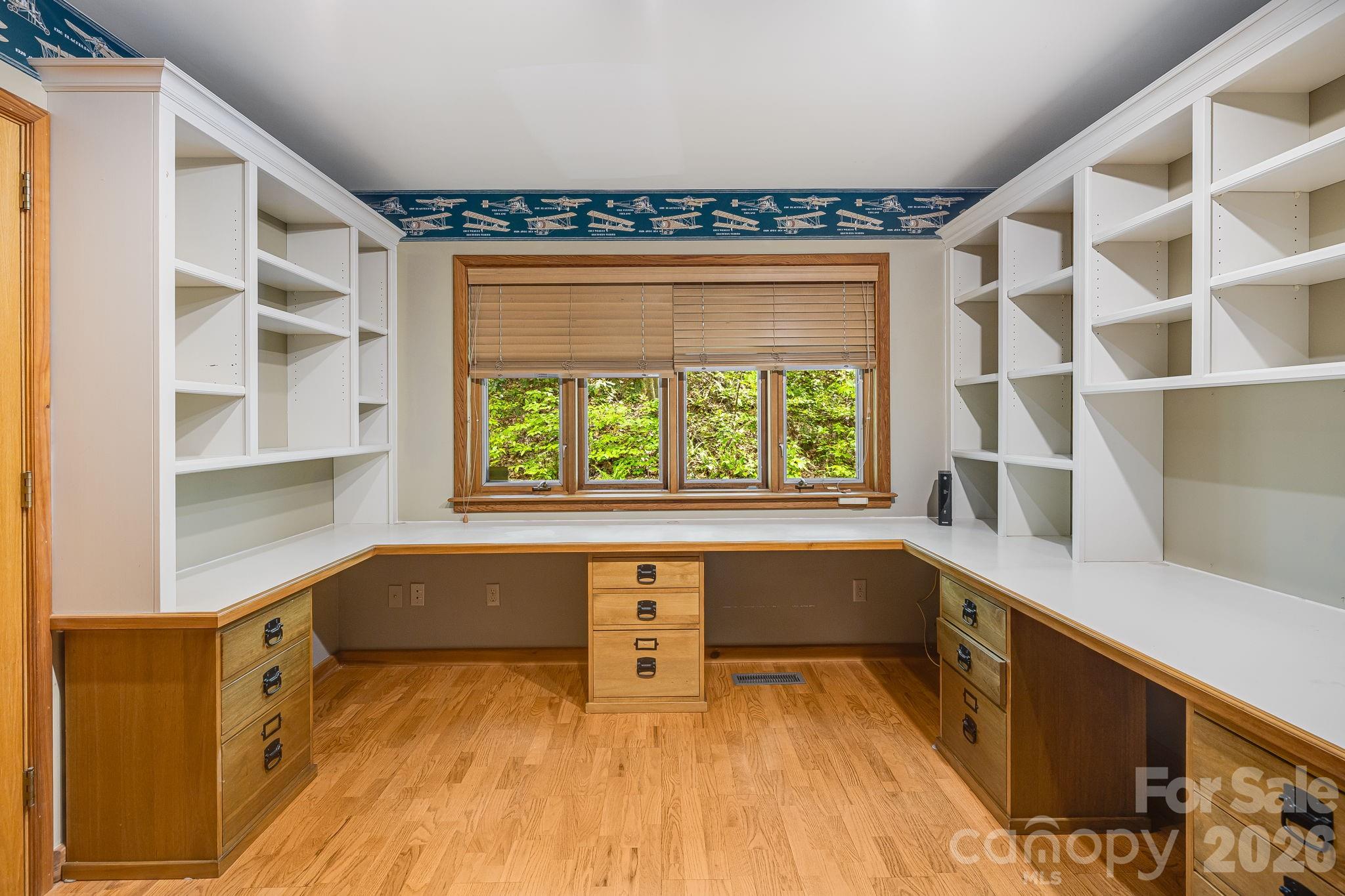 24 Smokey Road — Asheville