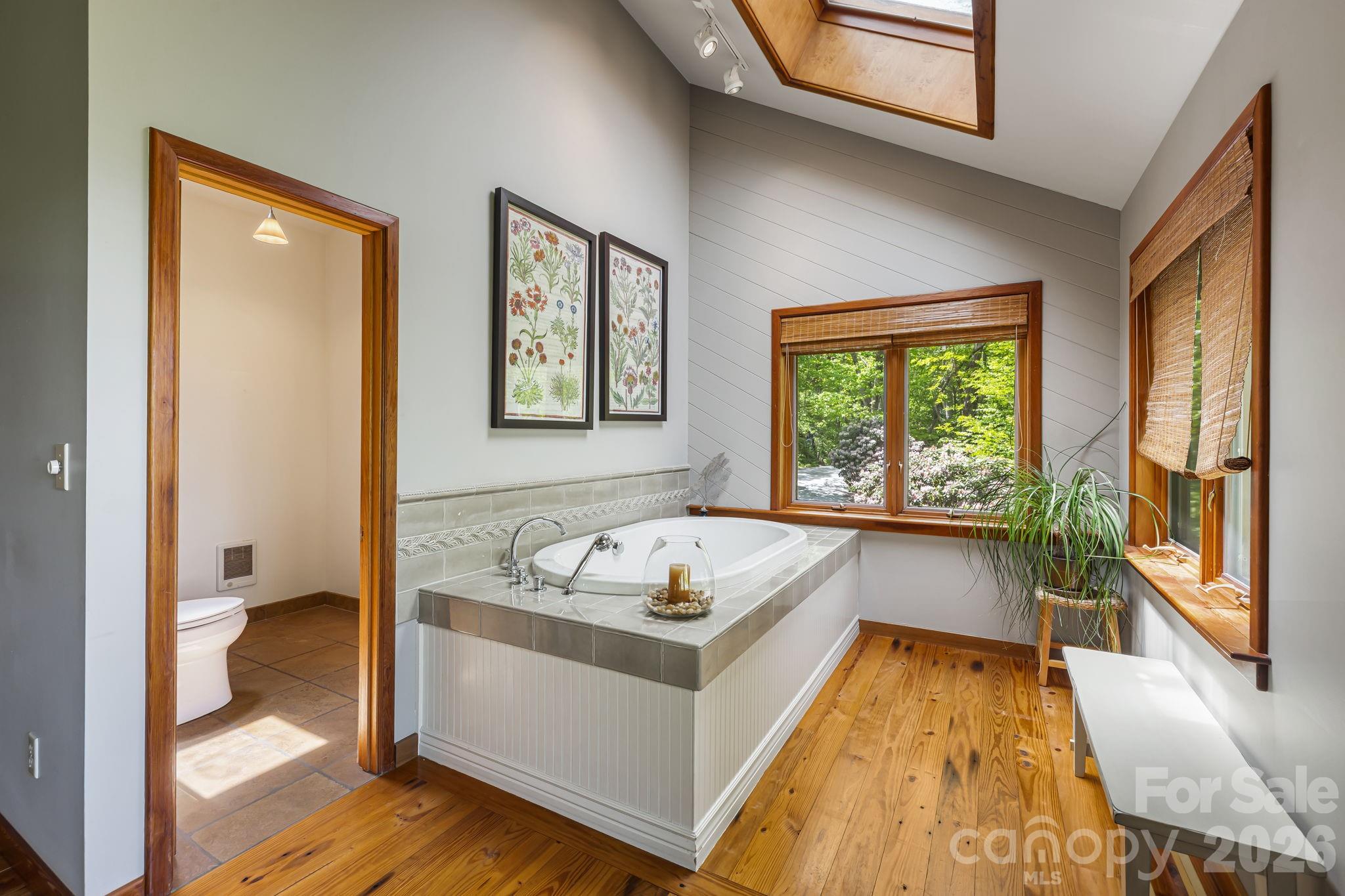 24 Smokey Road — Asheville