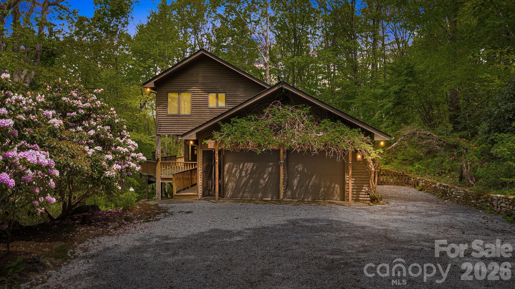 24 Smokey Road — Asheville