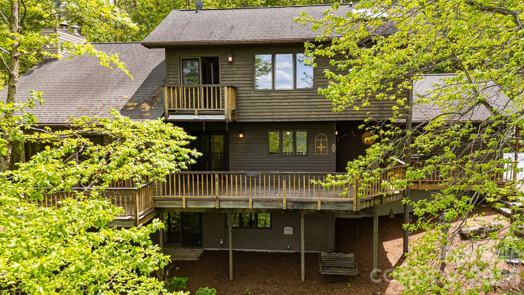 24 Smokey Road — Asheville