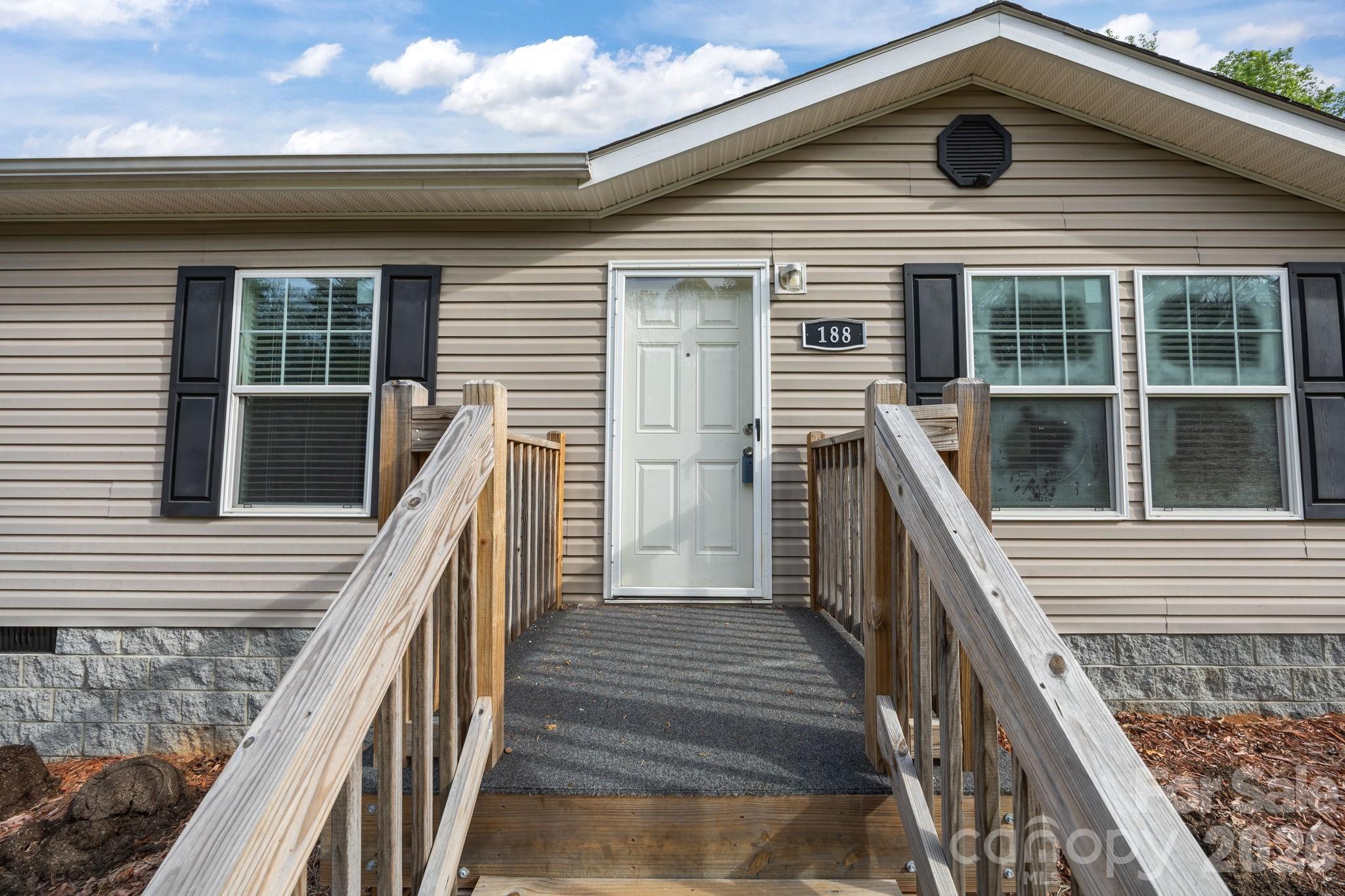188 Low Lane — Statesville