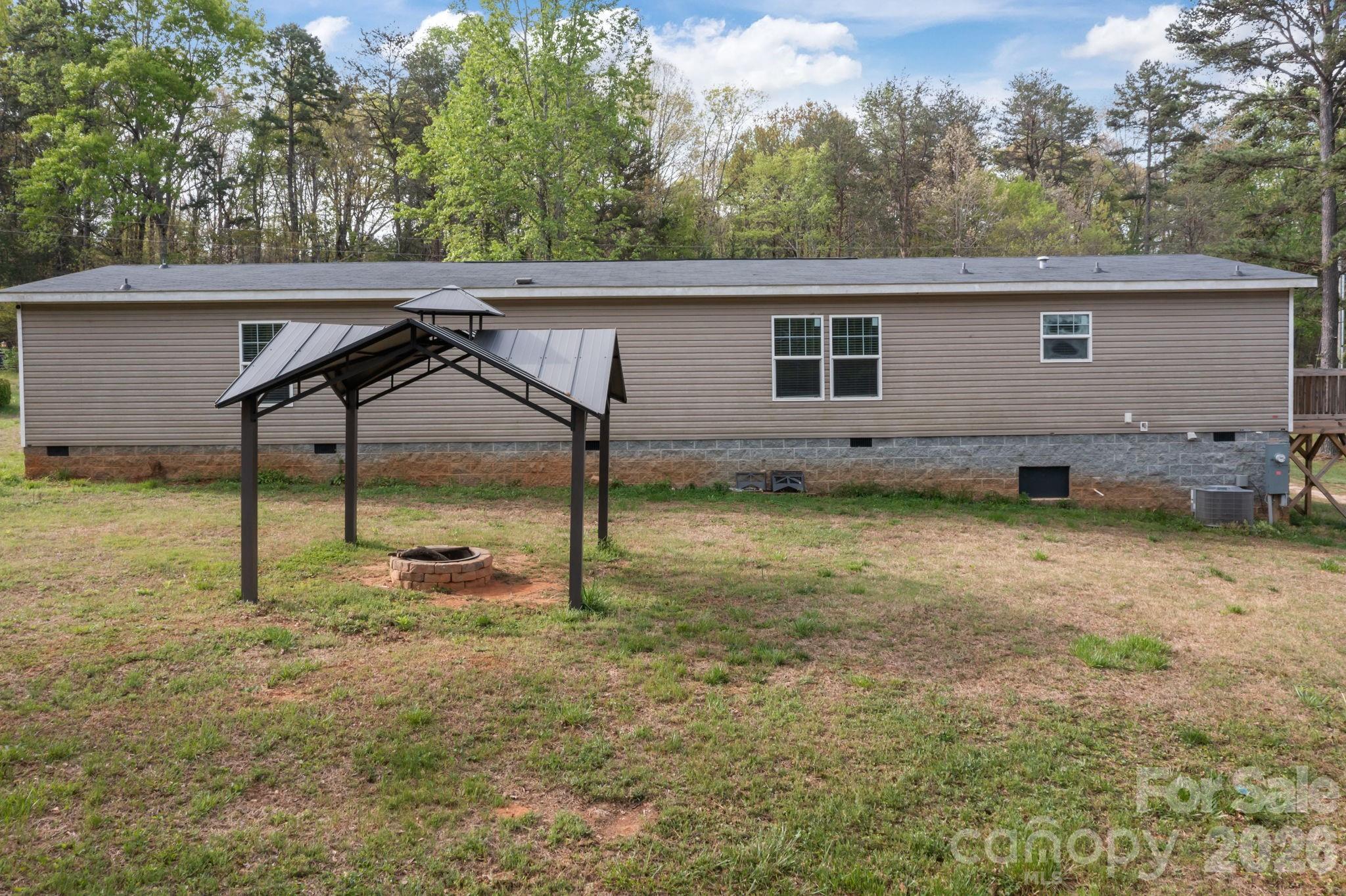 188 Low Lane — Statesville