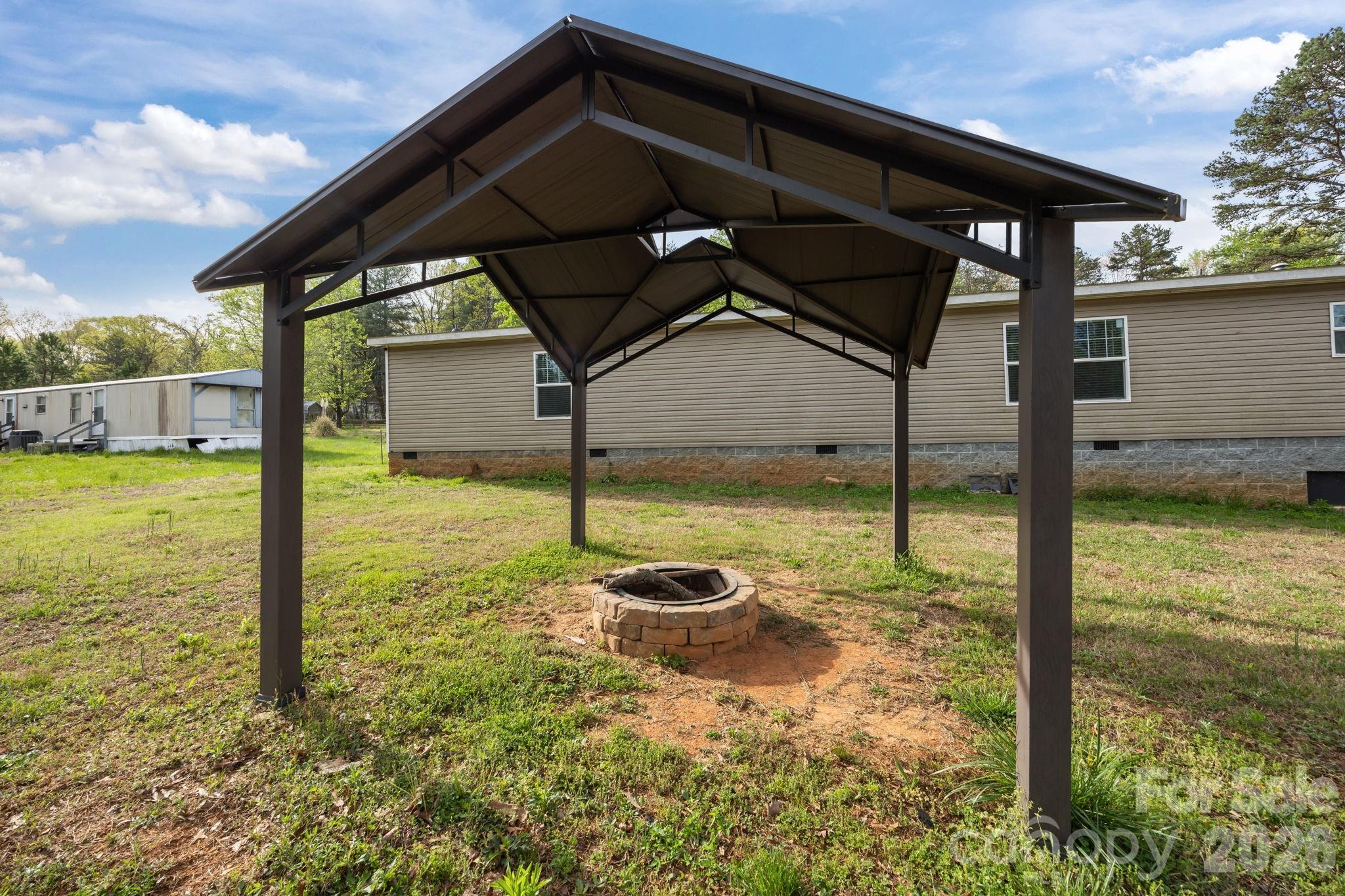 188 Low Lane — Statesville