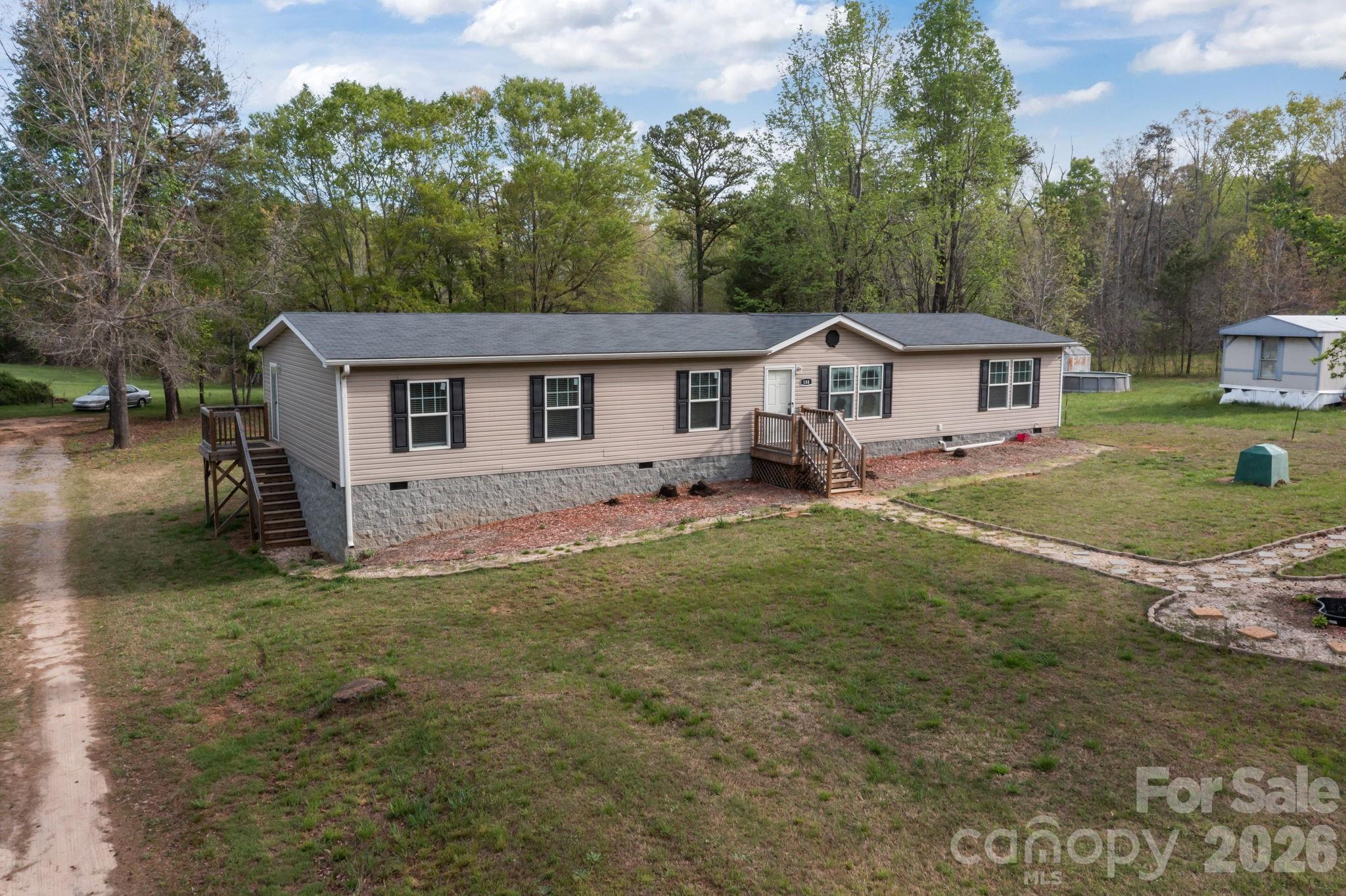 188 Low Lane — Statesville