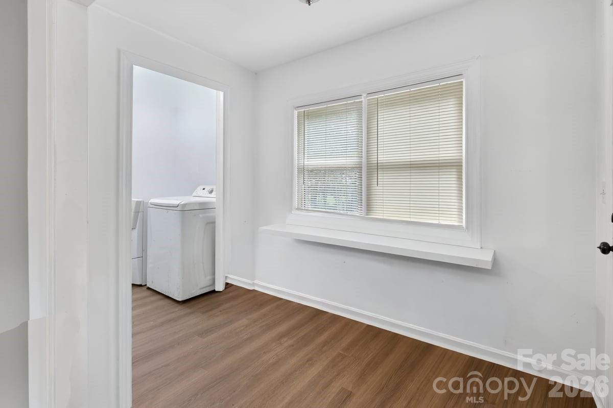 7811 Heatherdale Court — Charlotte