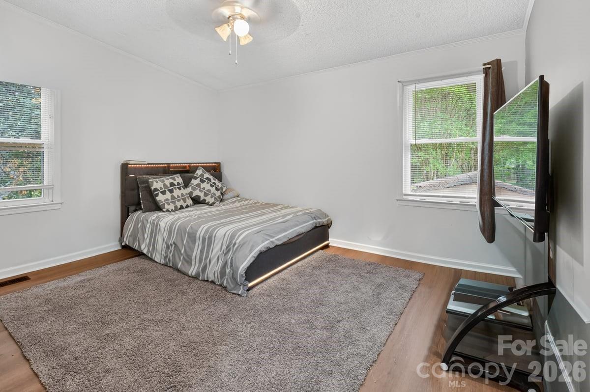 7811 Heatherdale Court — Charlotte