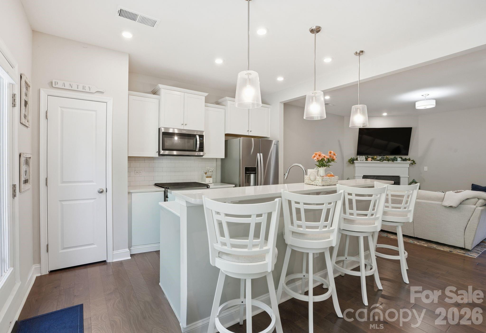2038 Suttonview Road — Fort Mill