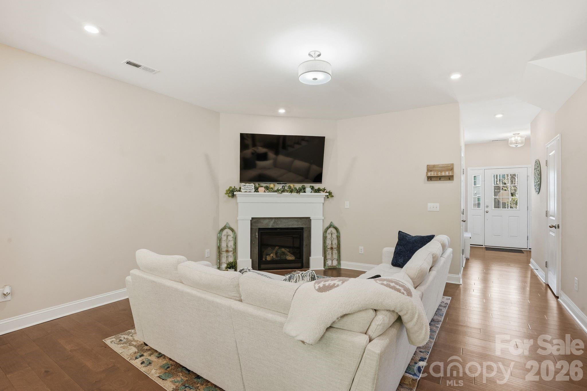 2038 Suttonview Road — Fort Mill
