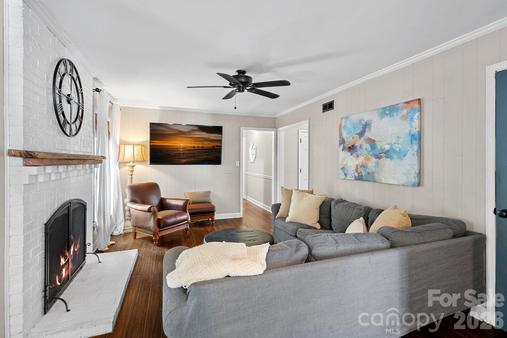 817 Bent Wood Court — Matthews