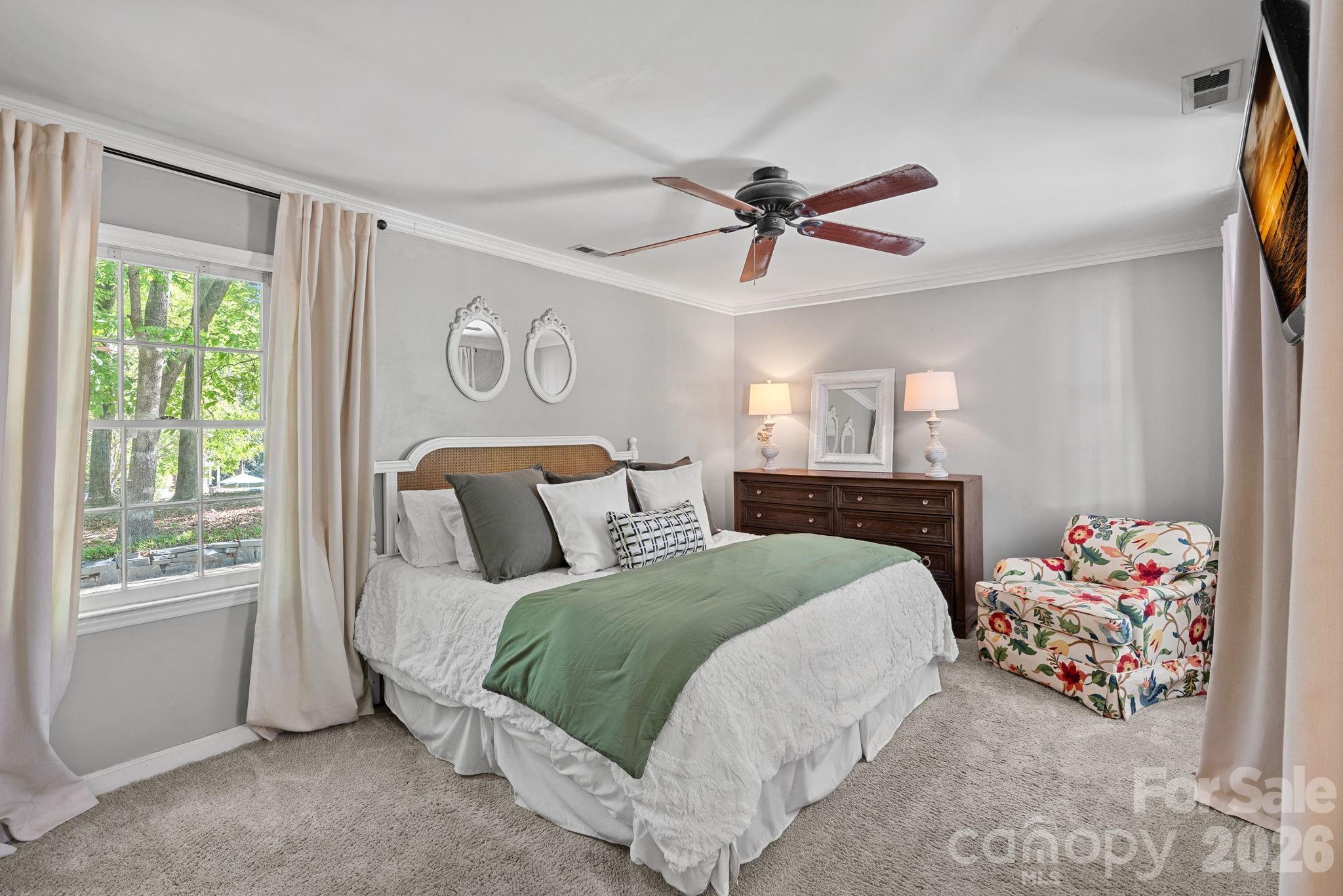 817 Bent Wood Court — Matthews