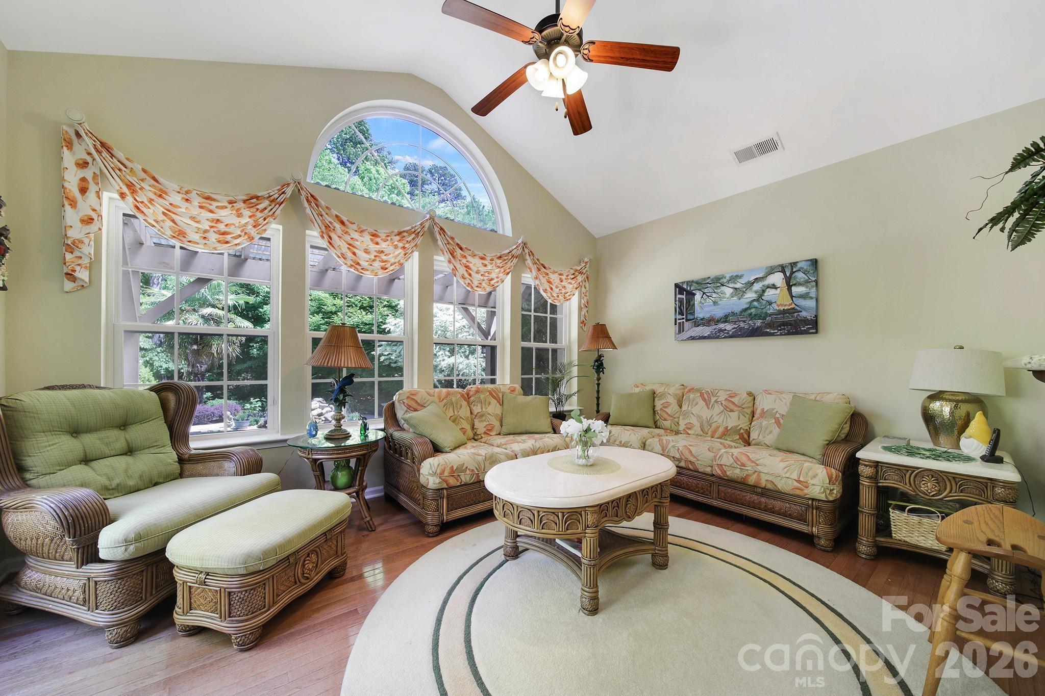 3012 Applewood Point Lane — Belmont