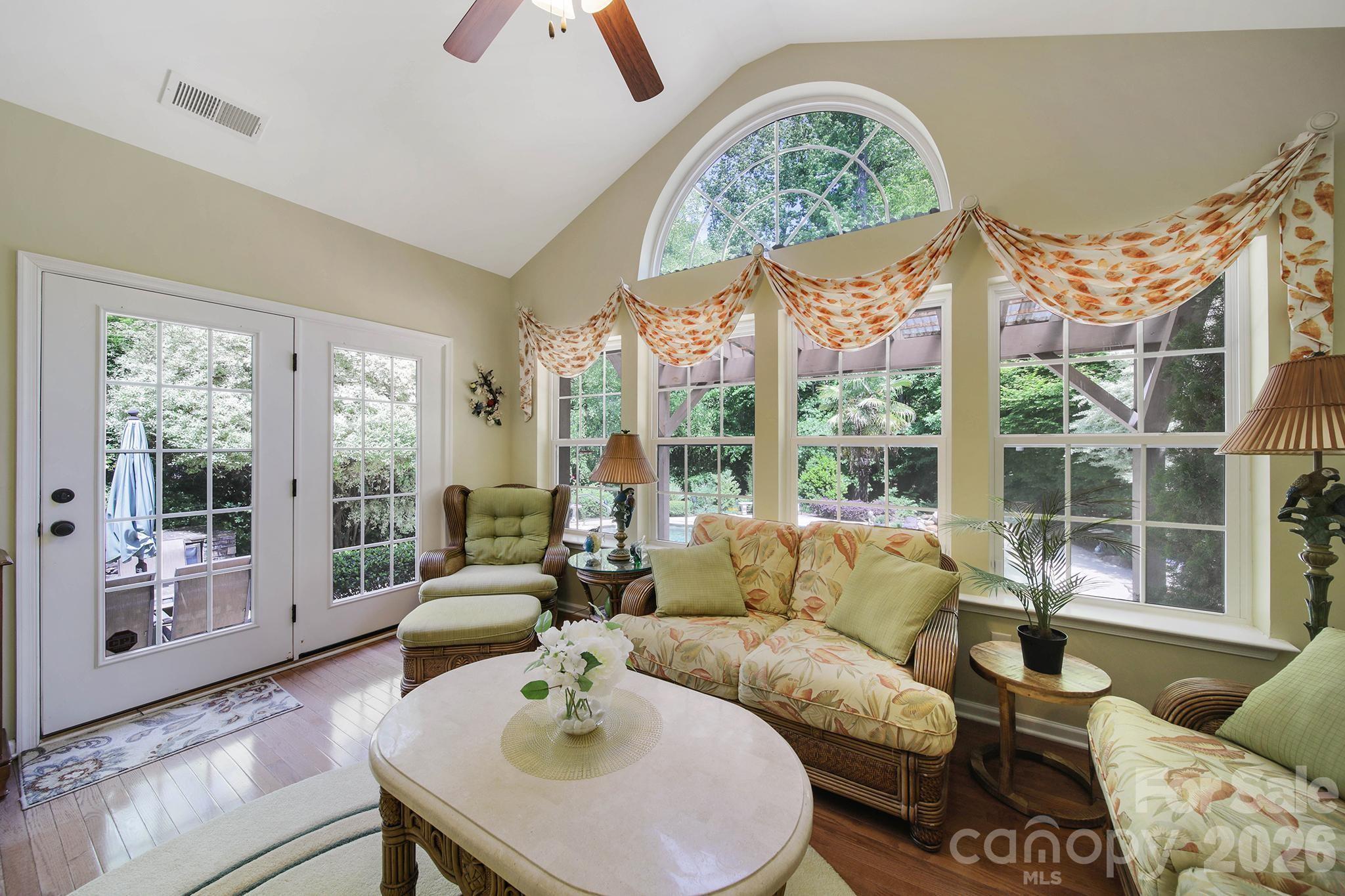 3012 Applewood Point Lane — Belmont