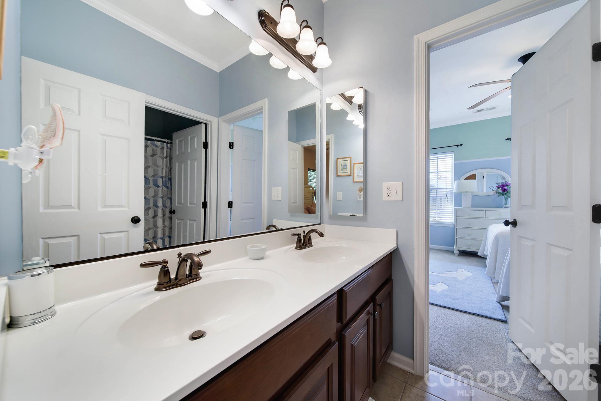 3012 Applewood Point Lane — Belmont