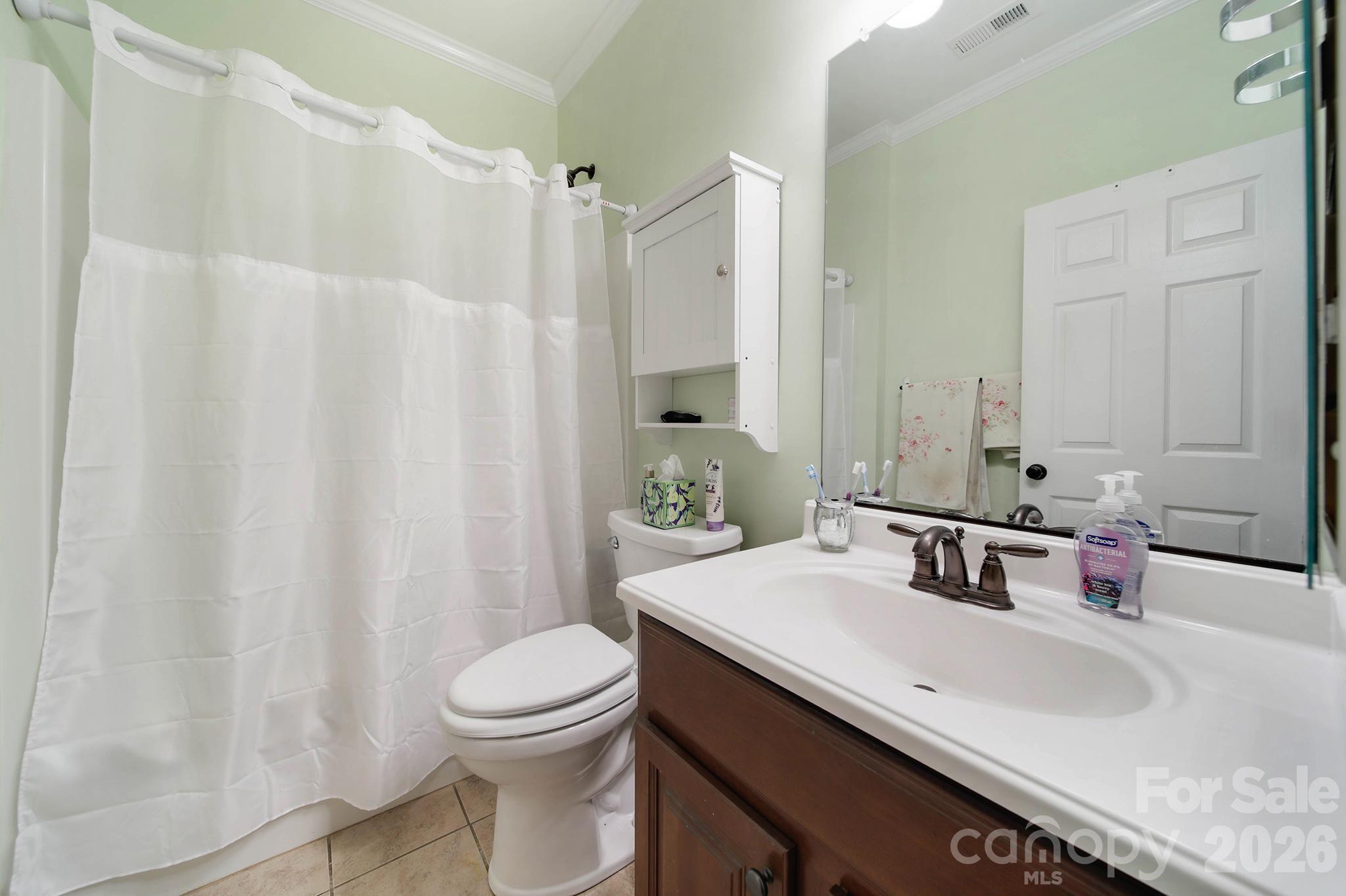 3012 Applewood Point Lane — Belmont