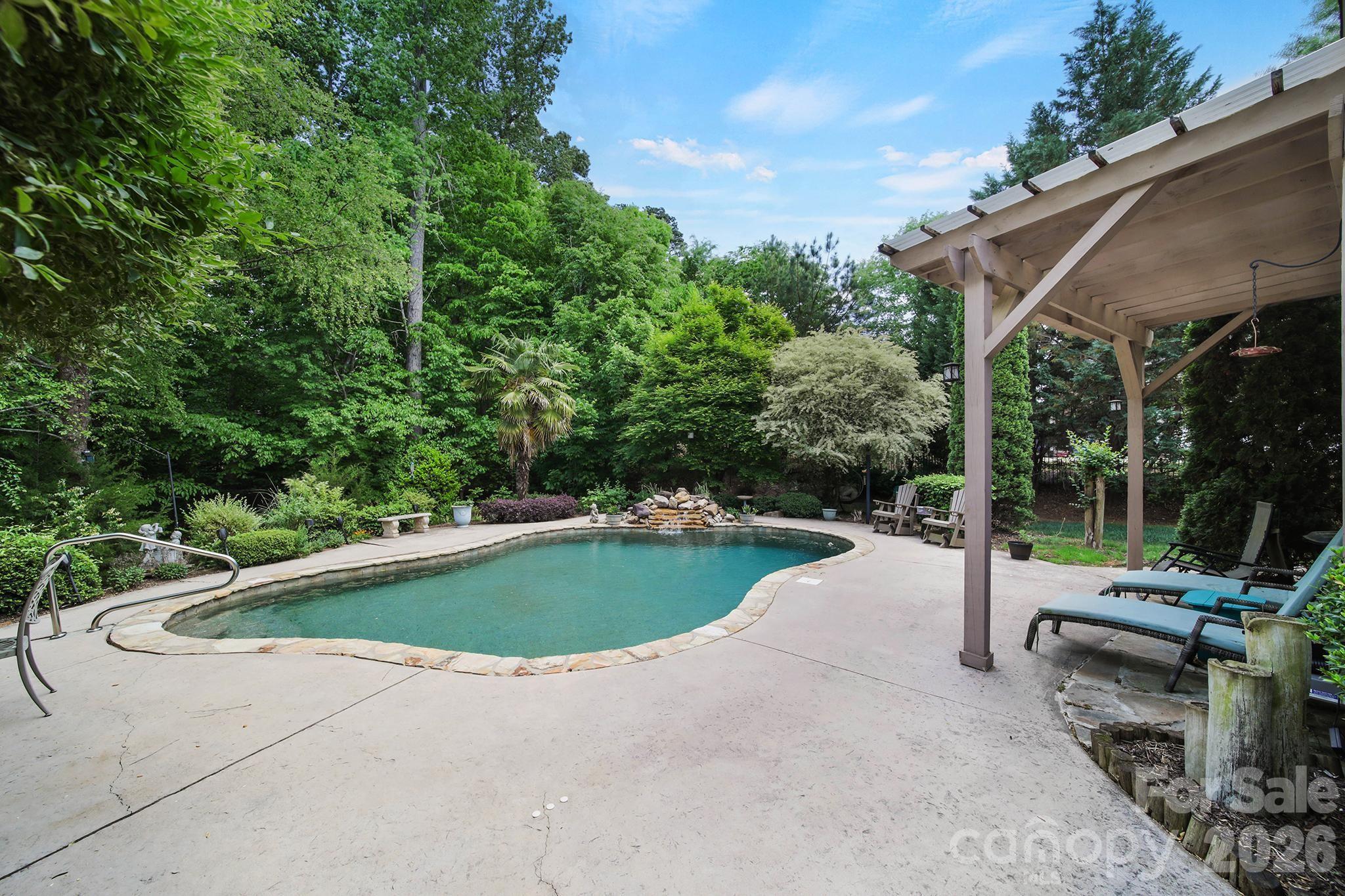 3012 Applewood Point Lane — Belmont