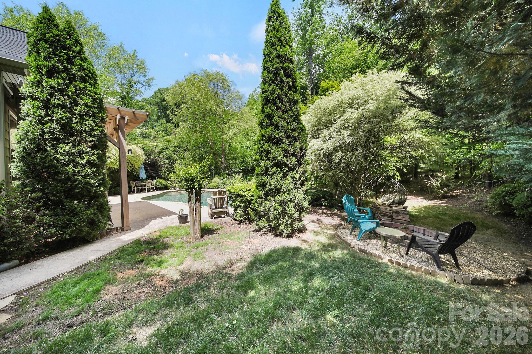 3012 Applewood Point Lane — Belmont