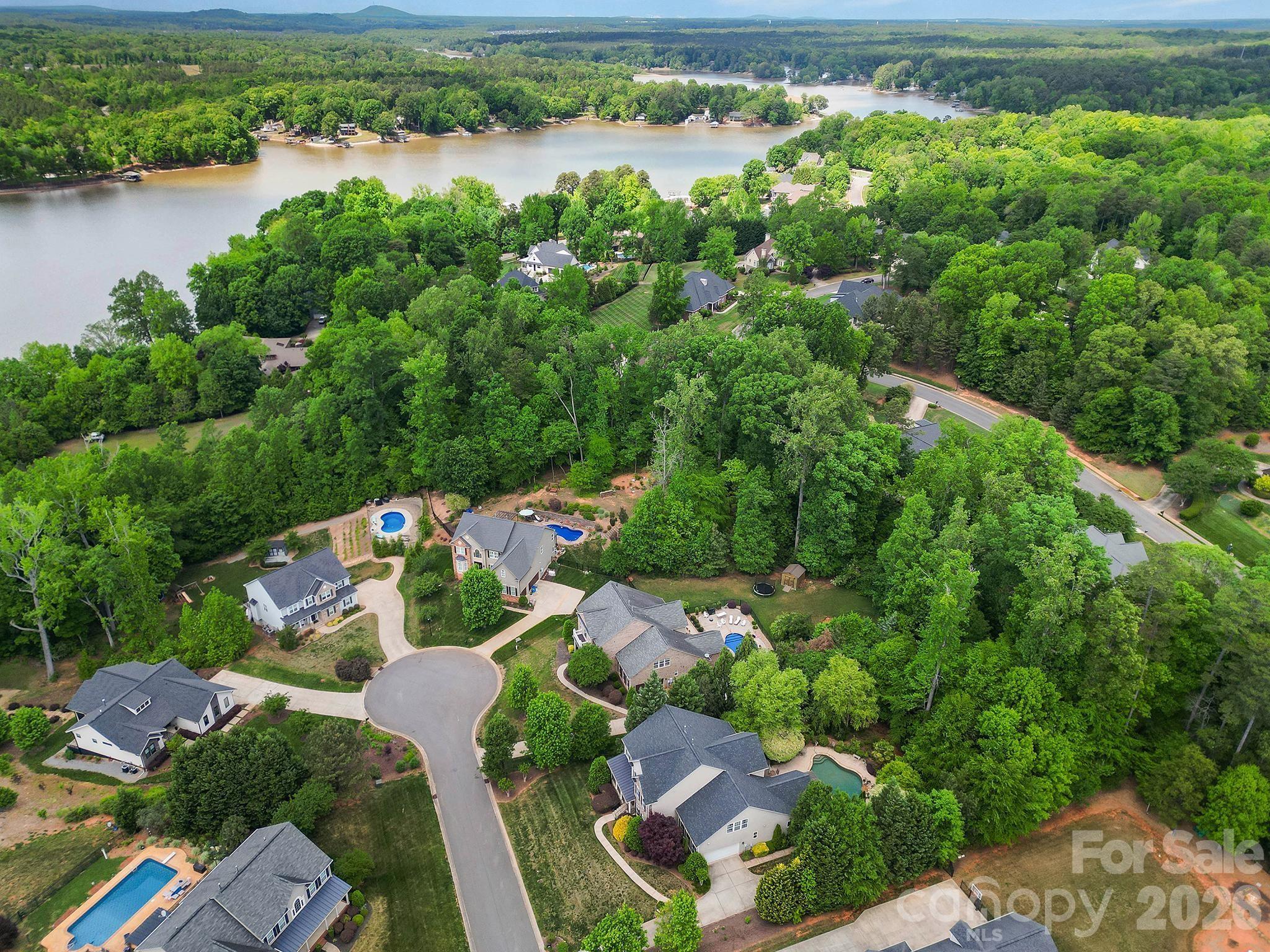 3012 Applewood Point Lane — Belmont